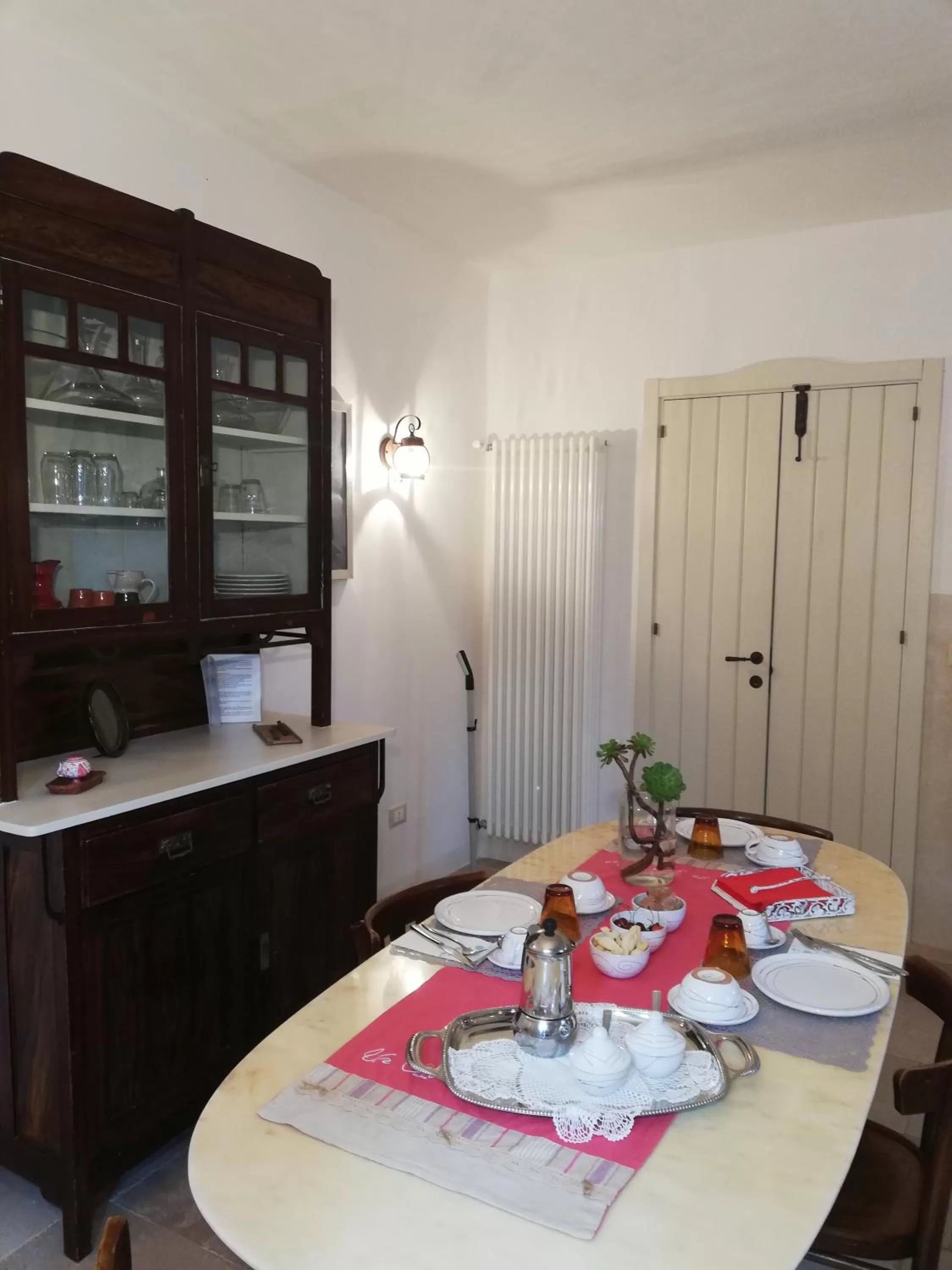 Dining Area in B&B Giovannarolla Green House