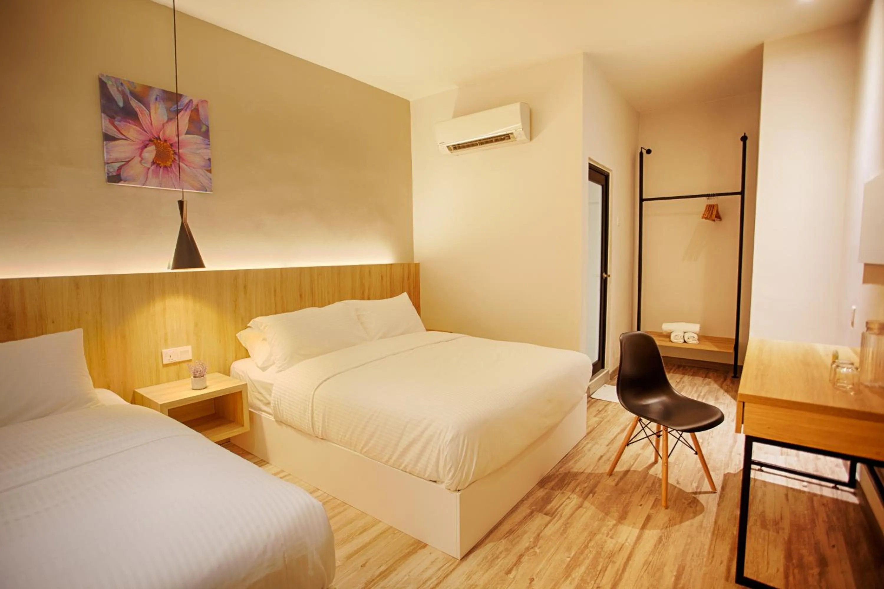 Bed in The Marion Hotel