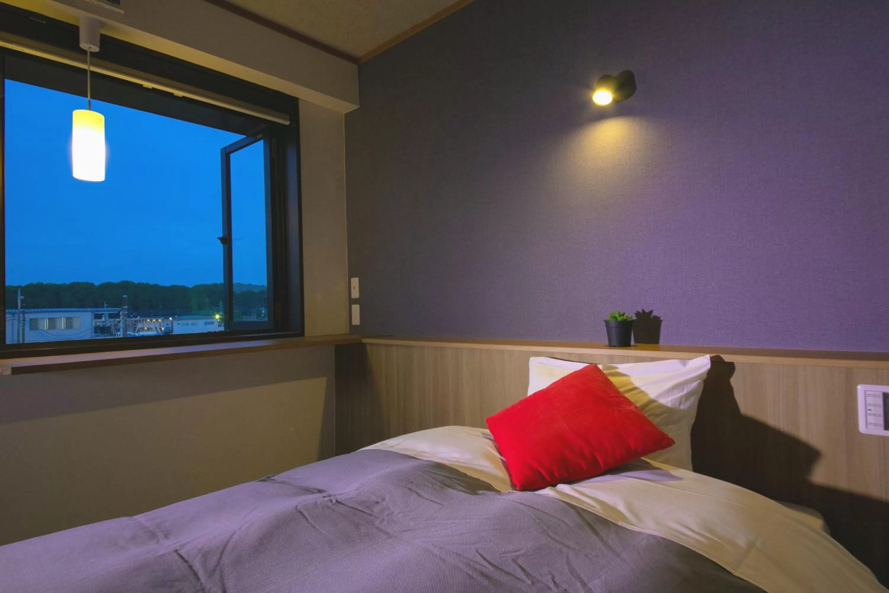 Bed in Narita AIC Airport Hotel