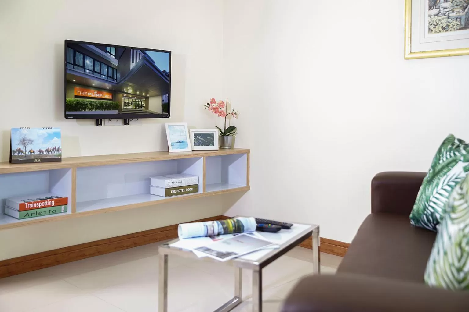 TV and multimedia, TV/Entertainment Center in The Plimplace Hotel