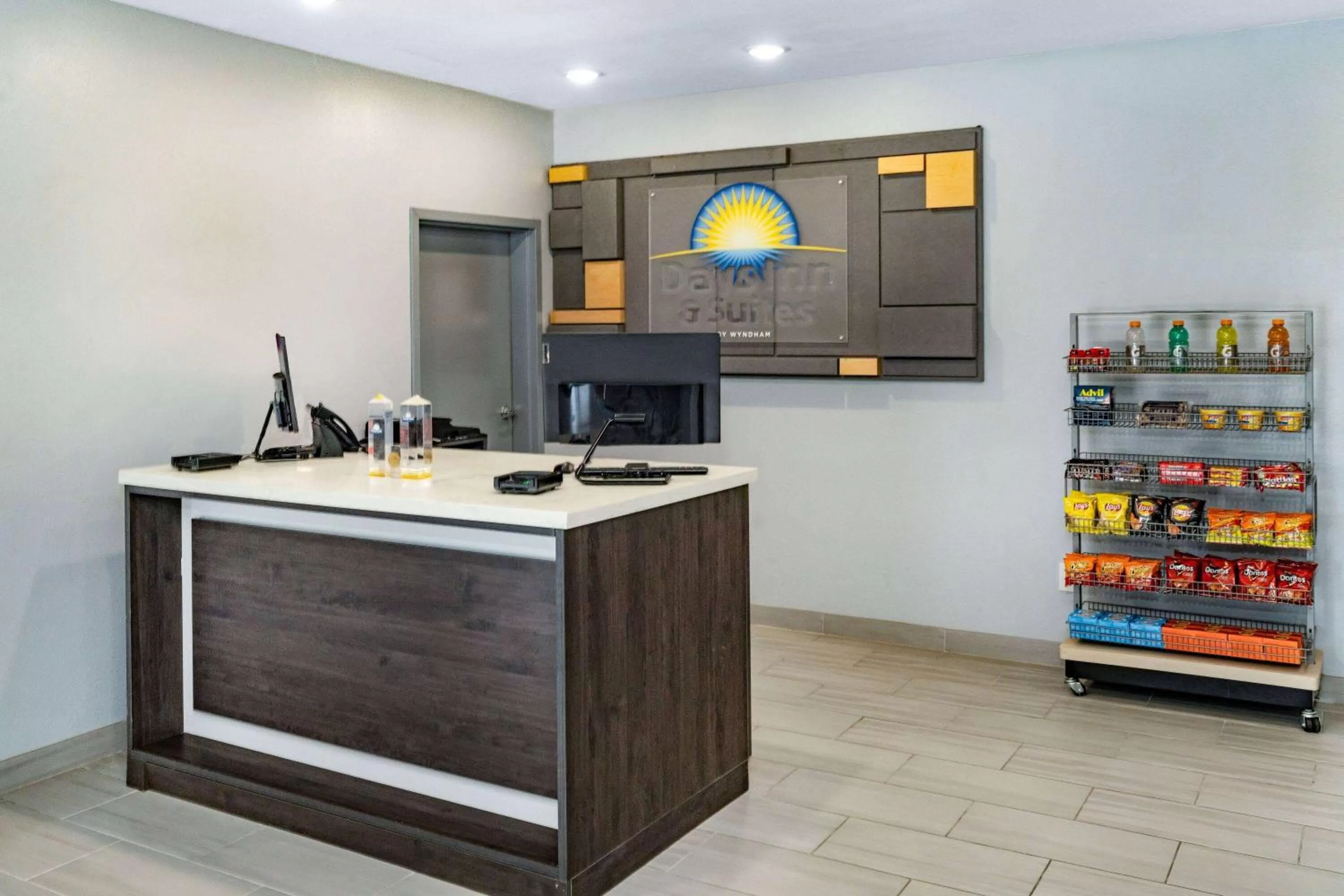 Lobby or reception in Days Inn & Suites by Wyndham Horn Lake - Memphis Graceland