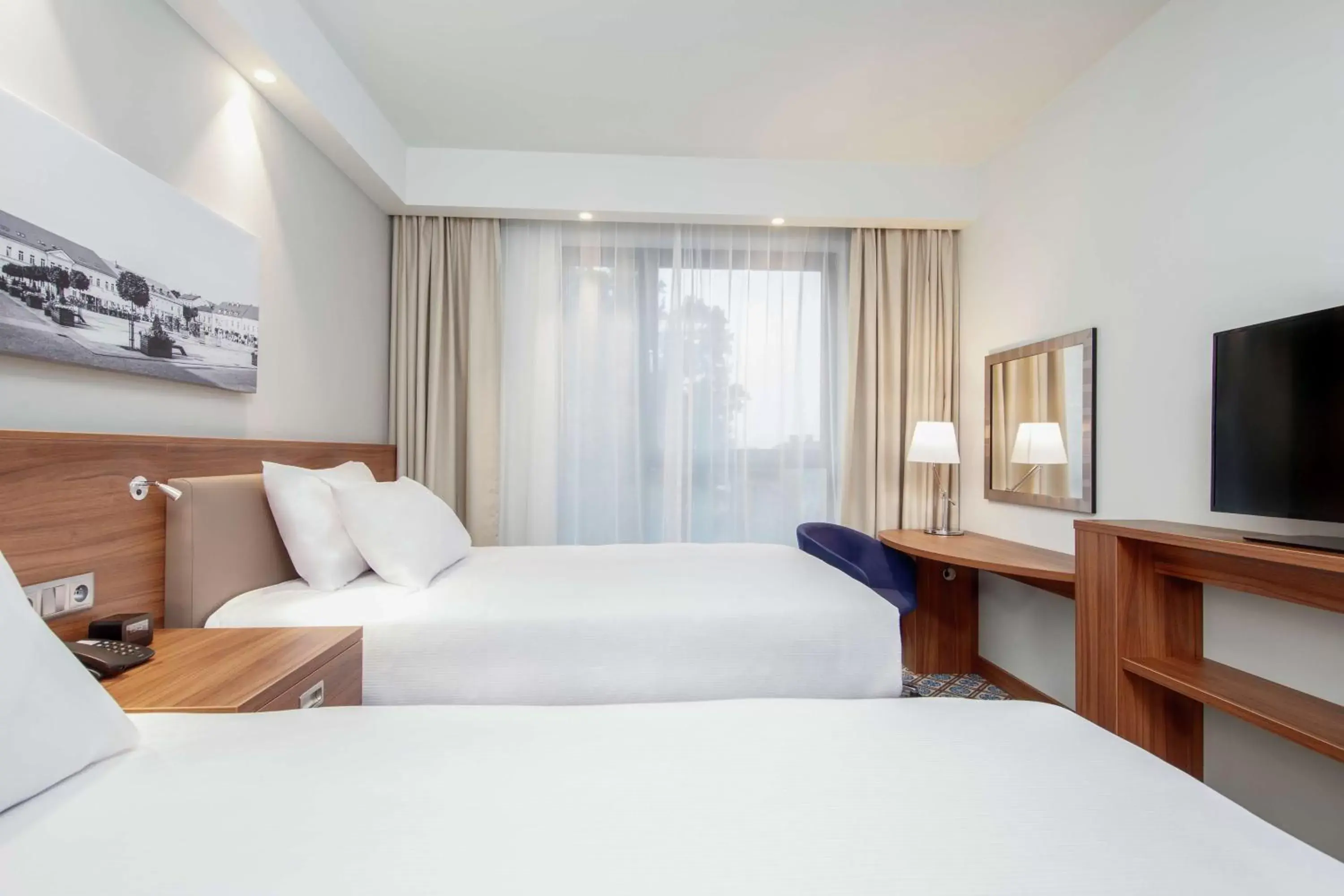 Twin Room in Hampton by Hilton Oswiecim Twin Room in Hampton by Hilton Oswiecim