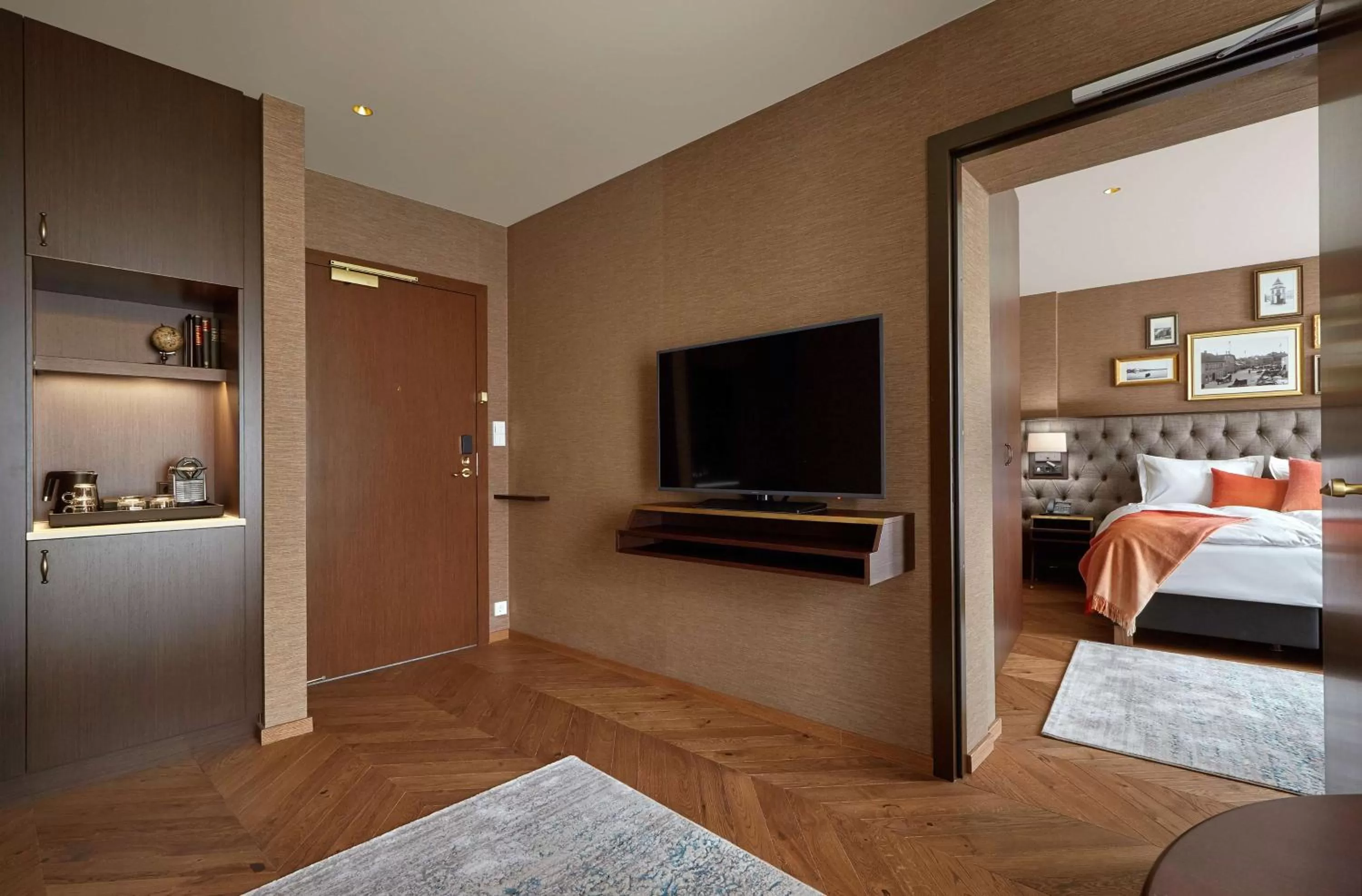 Bedroom, Bed in Reykjavik Konsulat Hotel, Curio Collection By Hilton