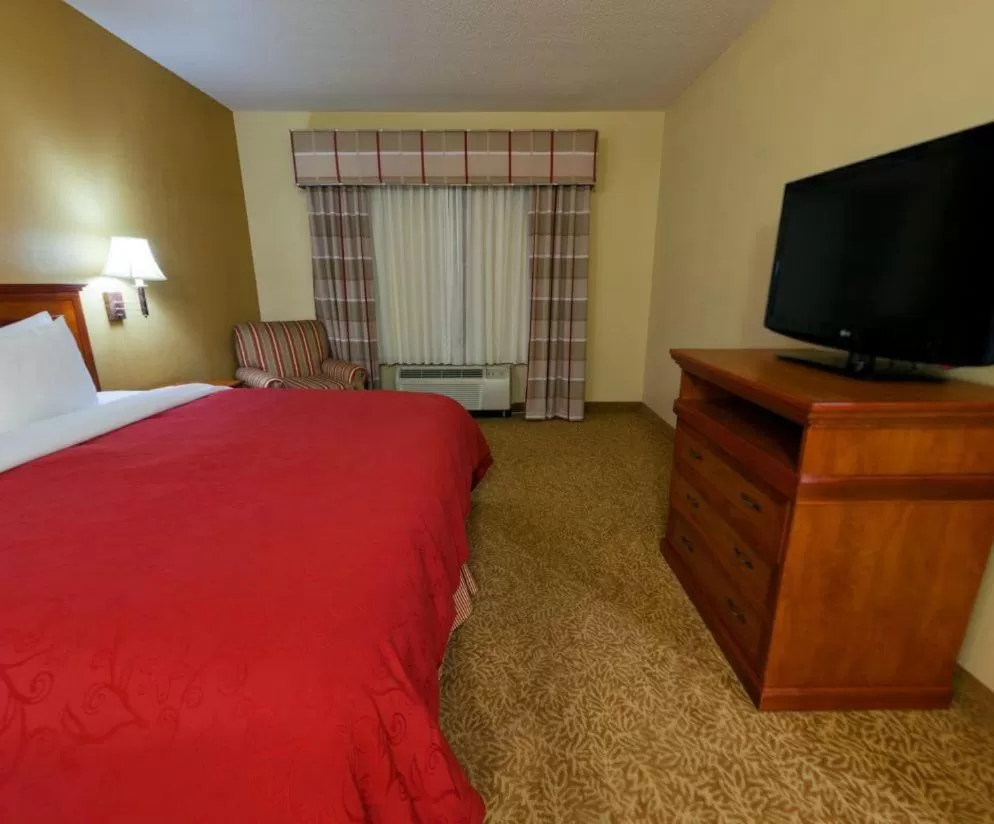 One-Bedroom King Suite - Non-Smoking in Country Inn & Suites by Radisson, Goldsboro, NC