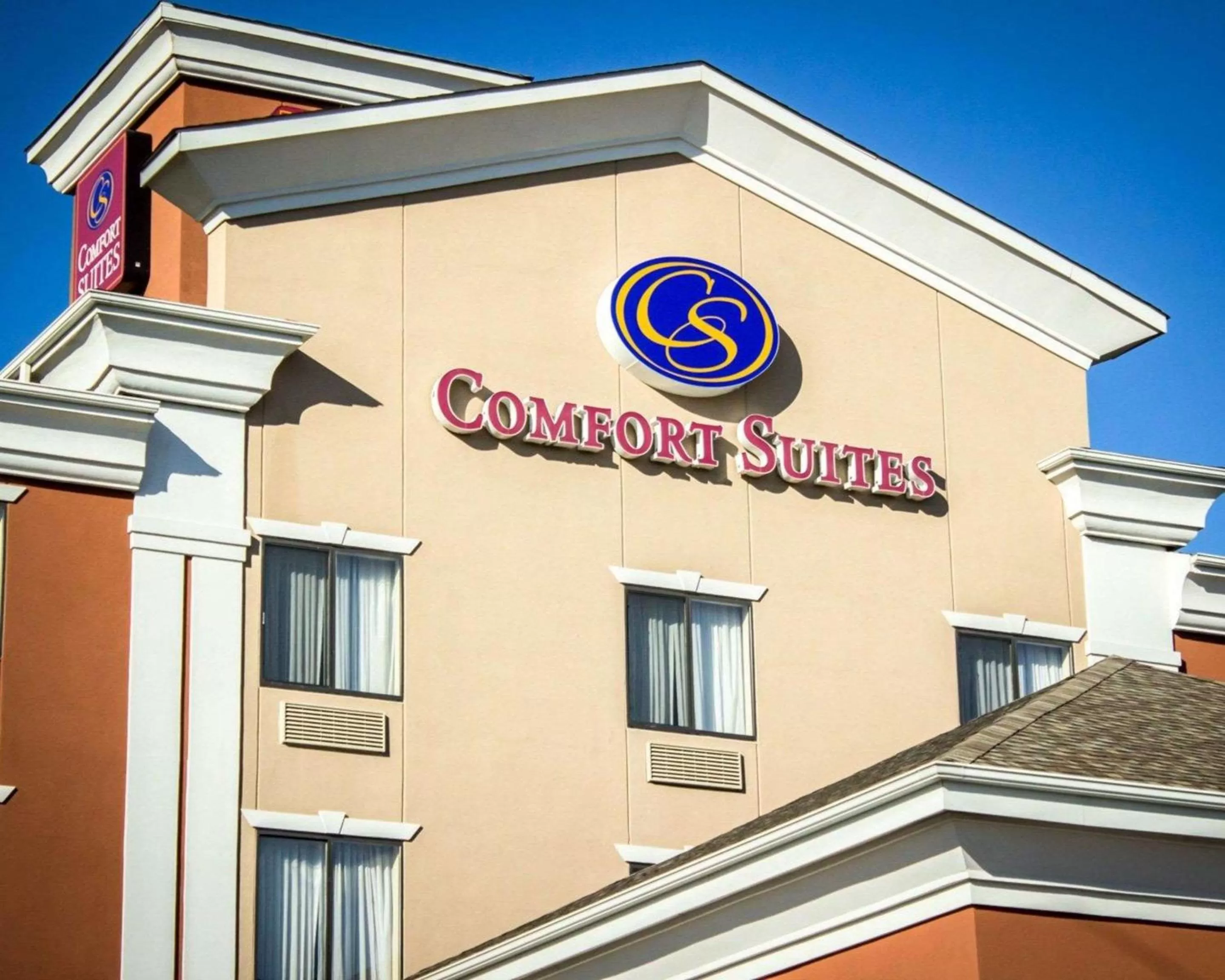 Property building in Comfort Suites Sanford