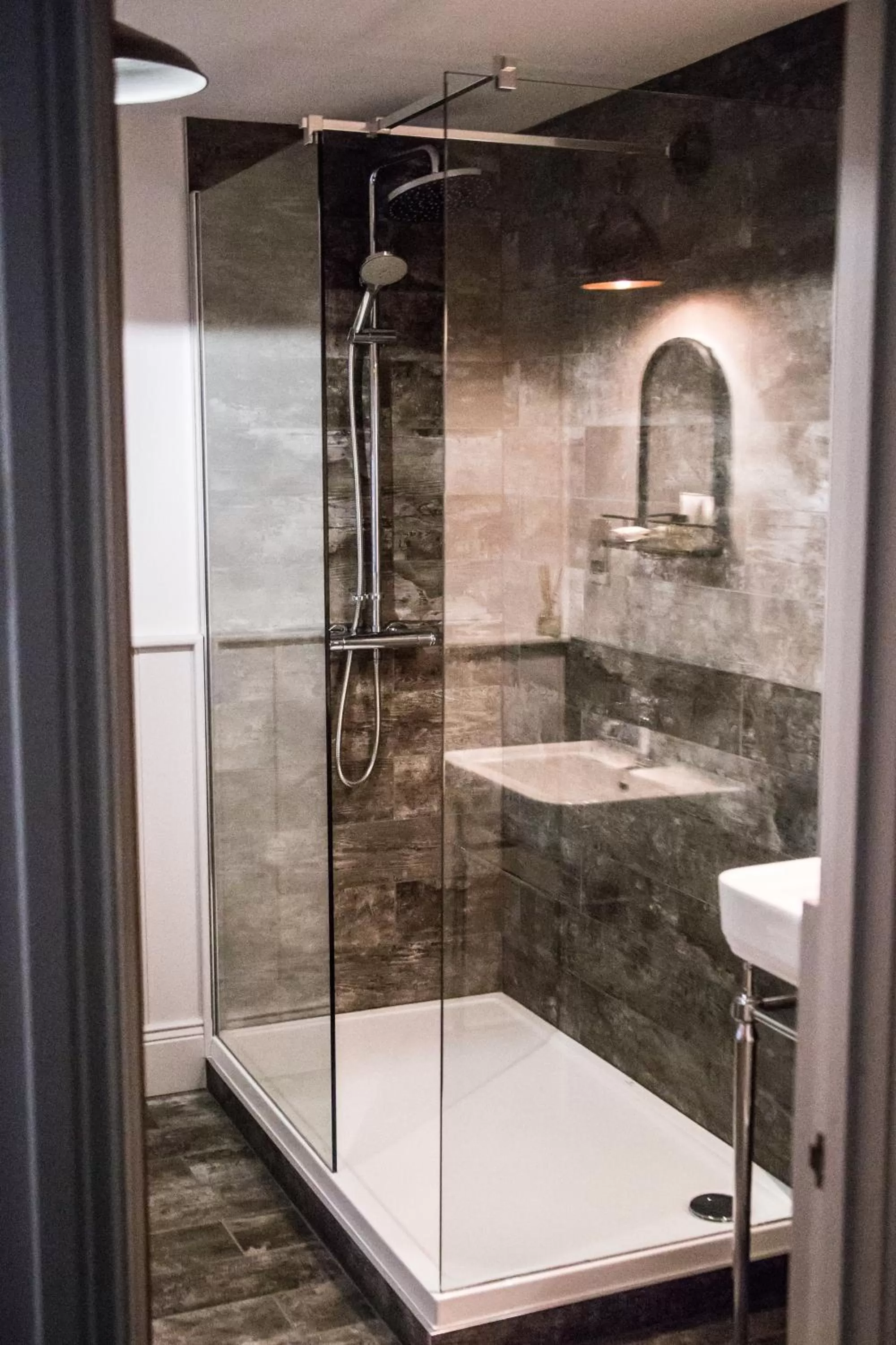 Shower in The Beaumont Hexham