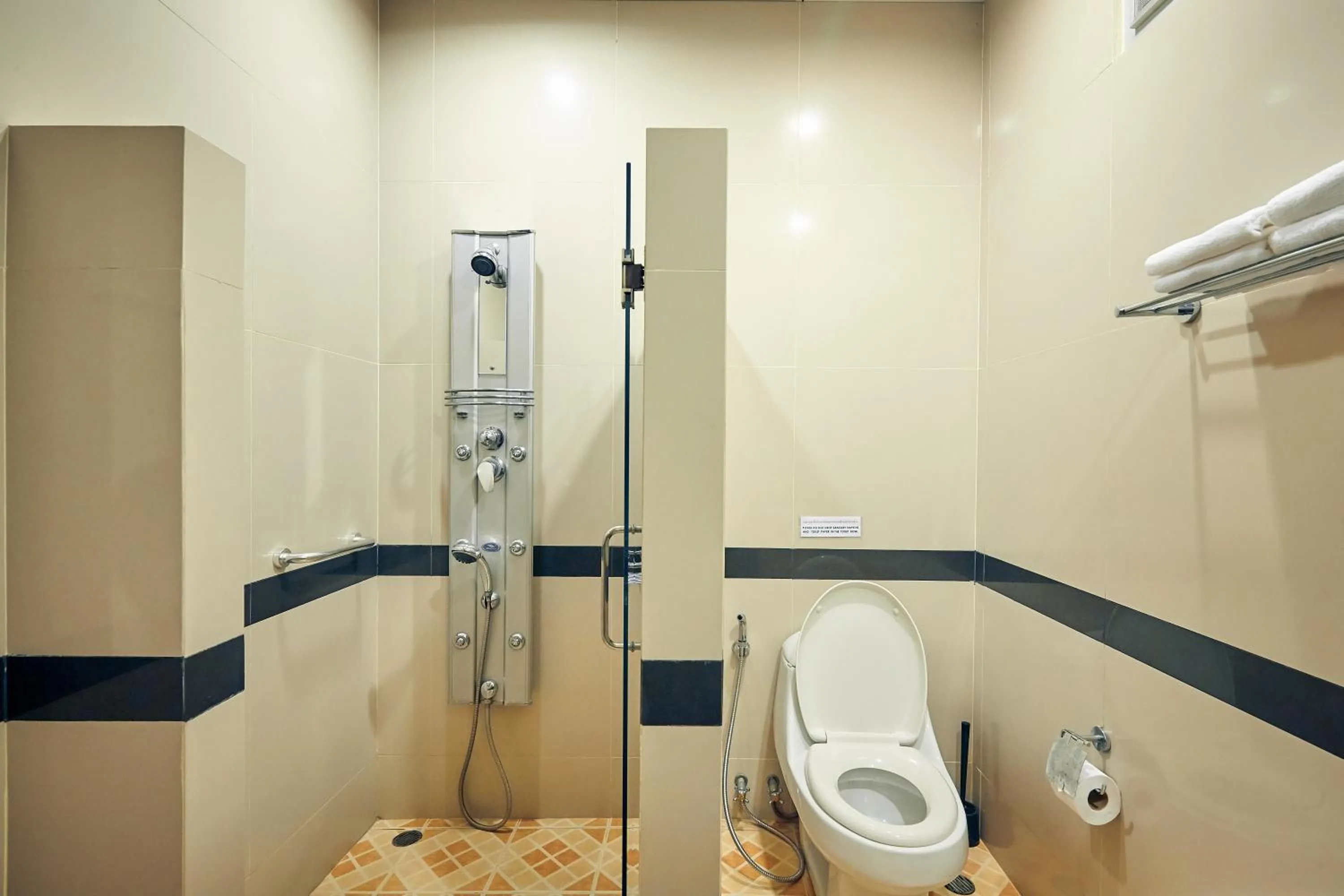 Shower in Sivalai Place