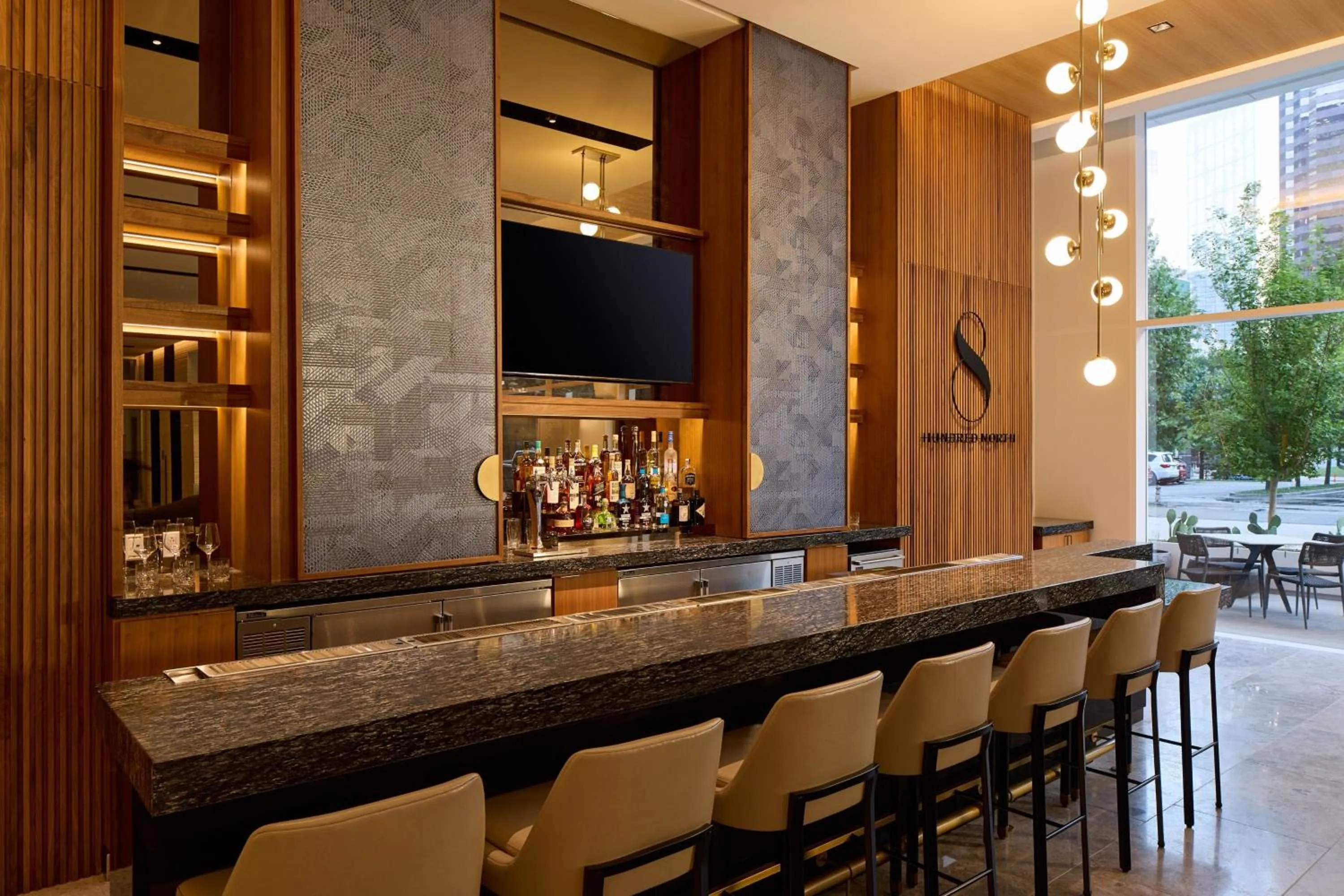 Lounge or bar in JW Marriott Dallas Arts District