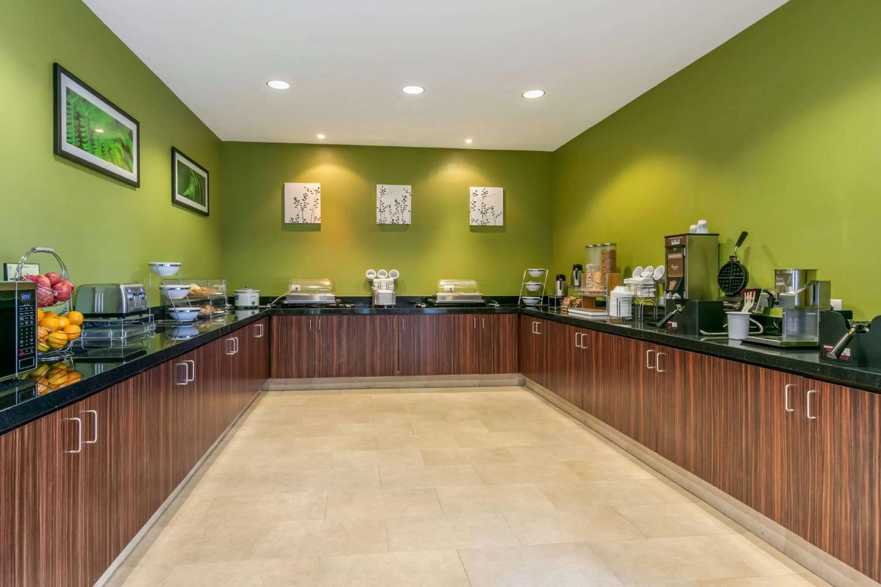 Restaurant/places to eat in Sleep Inn & Suites Columbia I-65