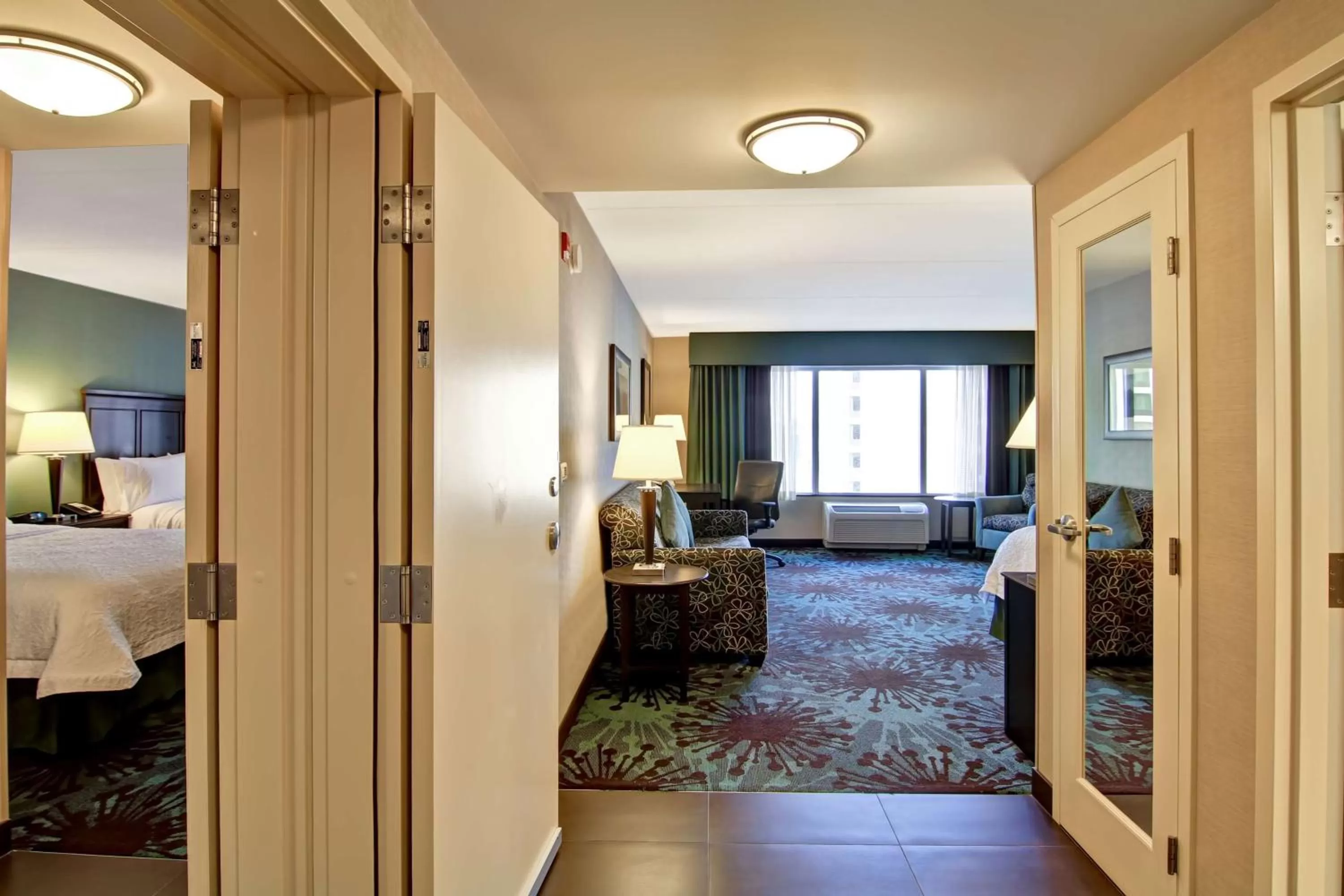 Bed in Hampton Inn by Hilton Toronto Airport Corporate Centre