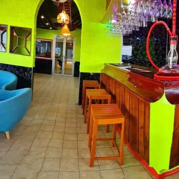 Lounge or bar in Sunseekers Outrigger Hotel