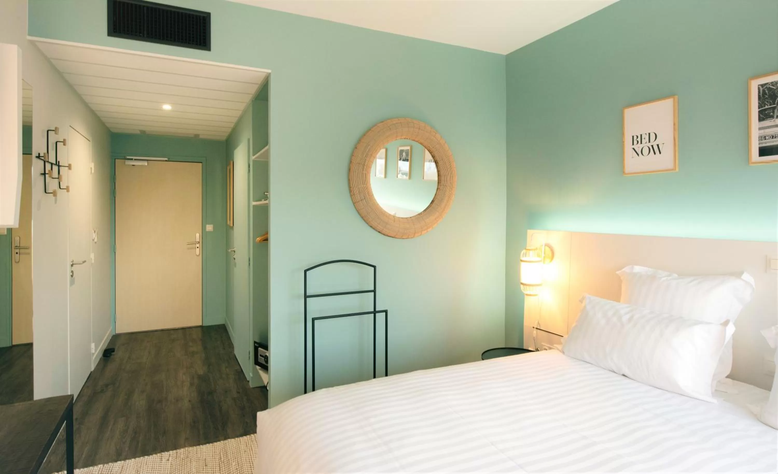 Bed in PADJA Hôtel & Spa Vannes