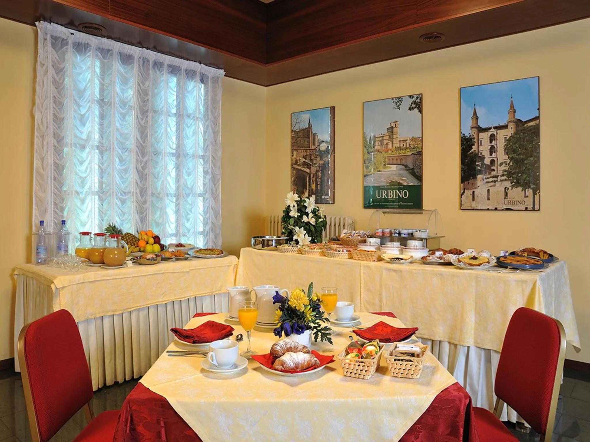 Buffet breakfast in Hotel & Residence Dei Duchi