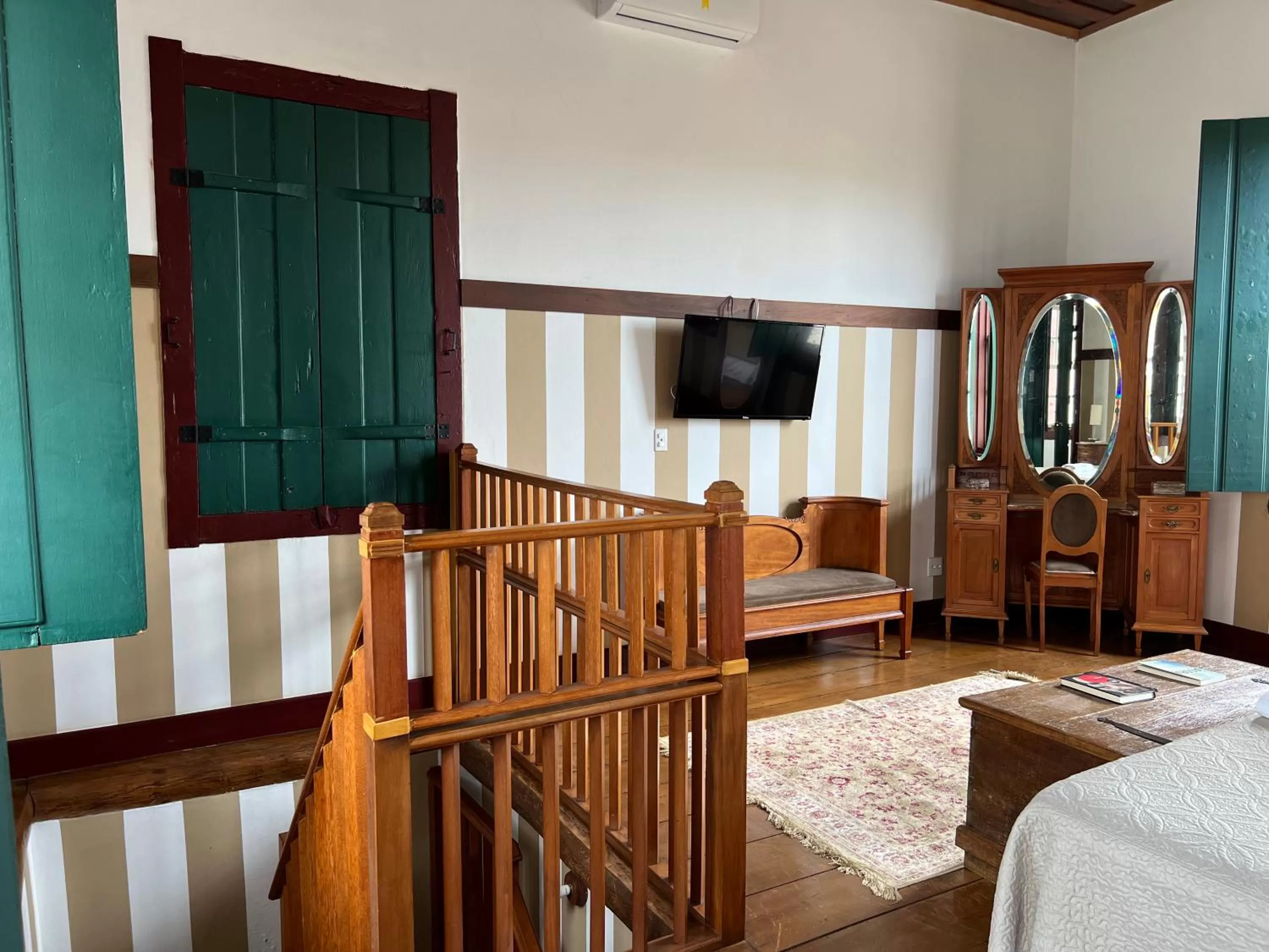 TV/Entertainment Center in Pousada Travessia - Minas Gerais