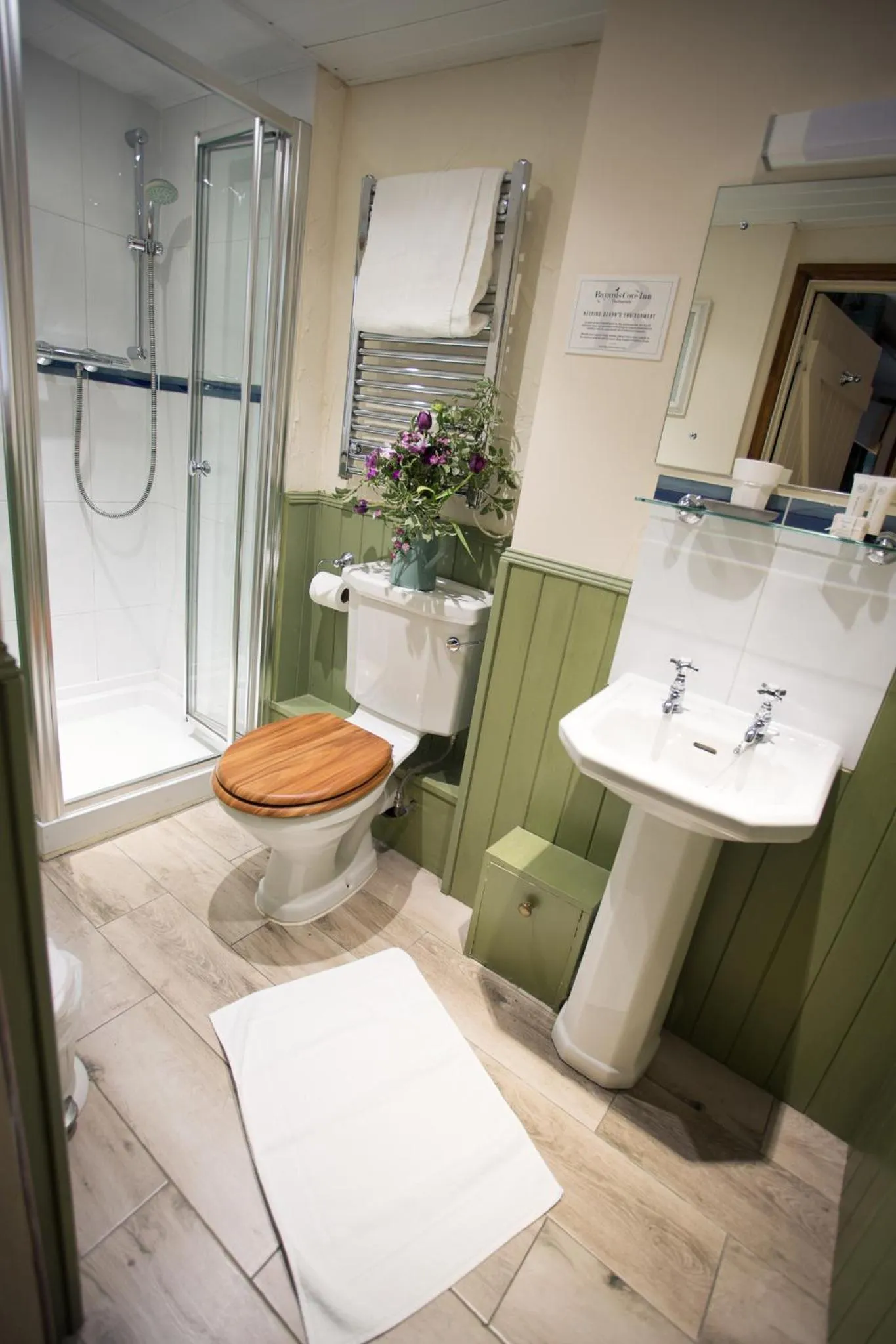 Bedroom in Bayards Cove Inn