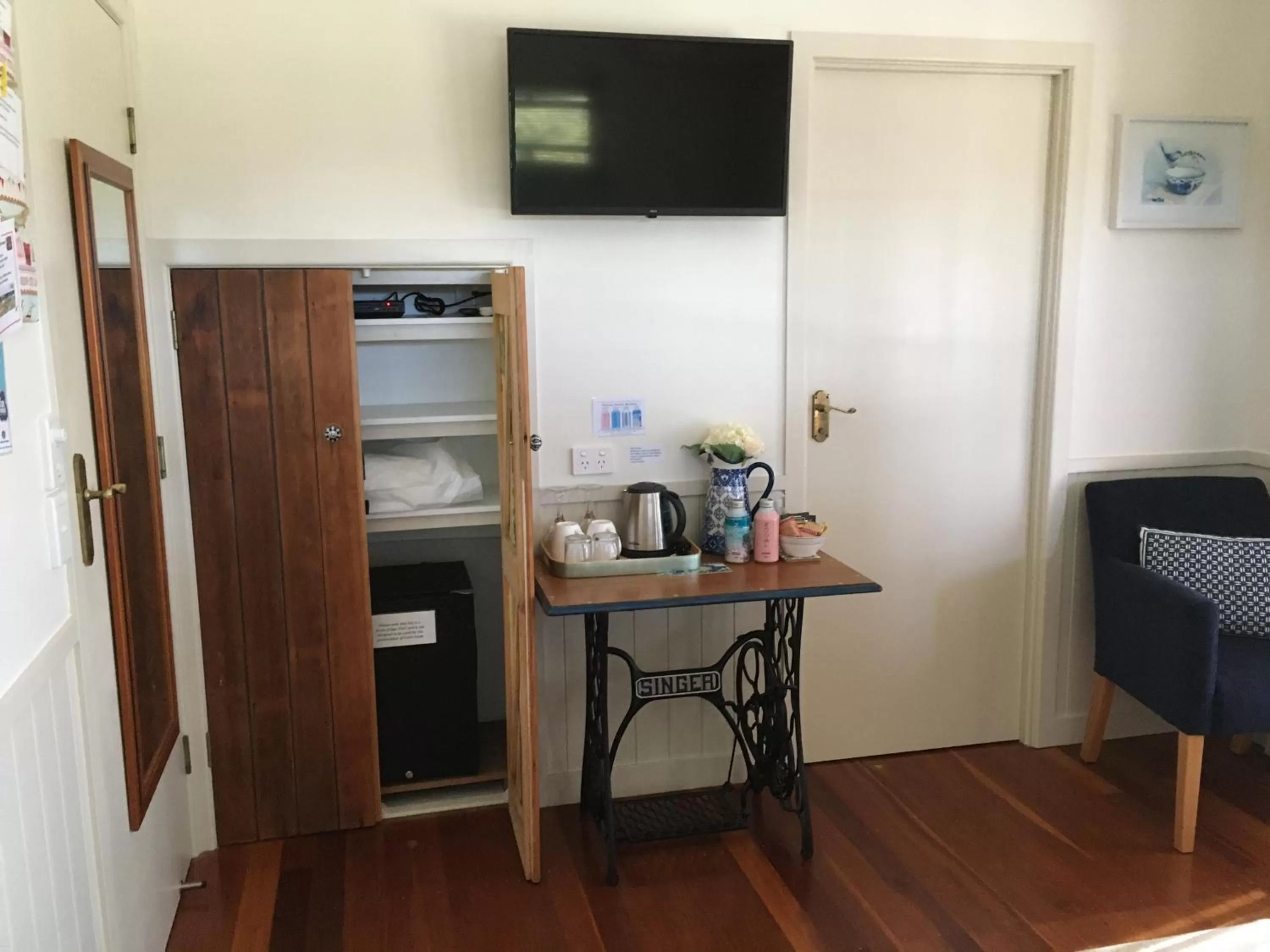 Kitchen/Kitchenette in Gridley Homestead B&B