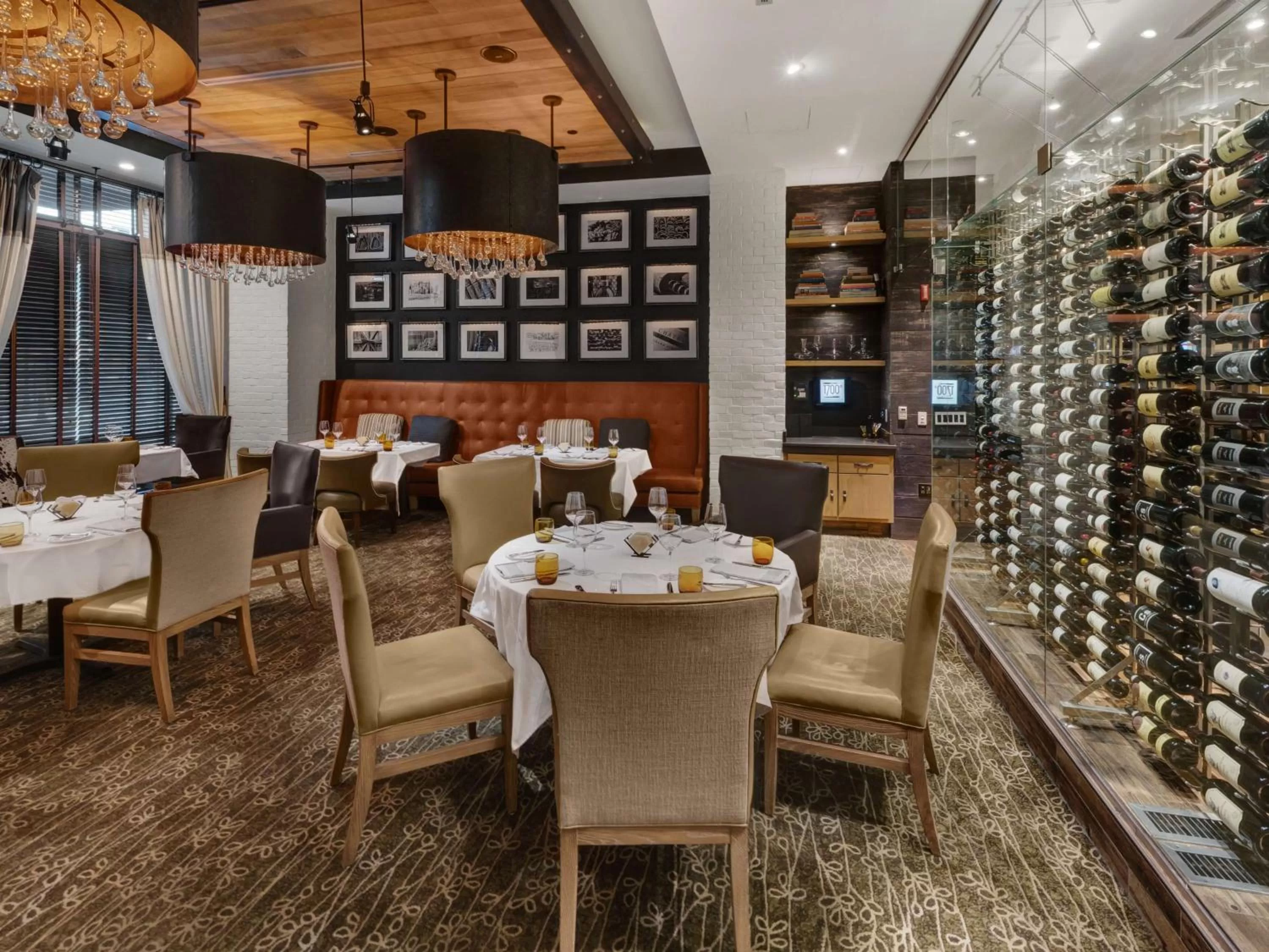 Restaurant/places to eat in Hilton Harrisburg near Hershey Park