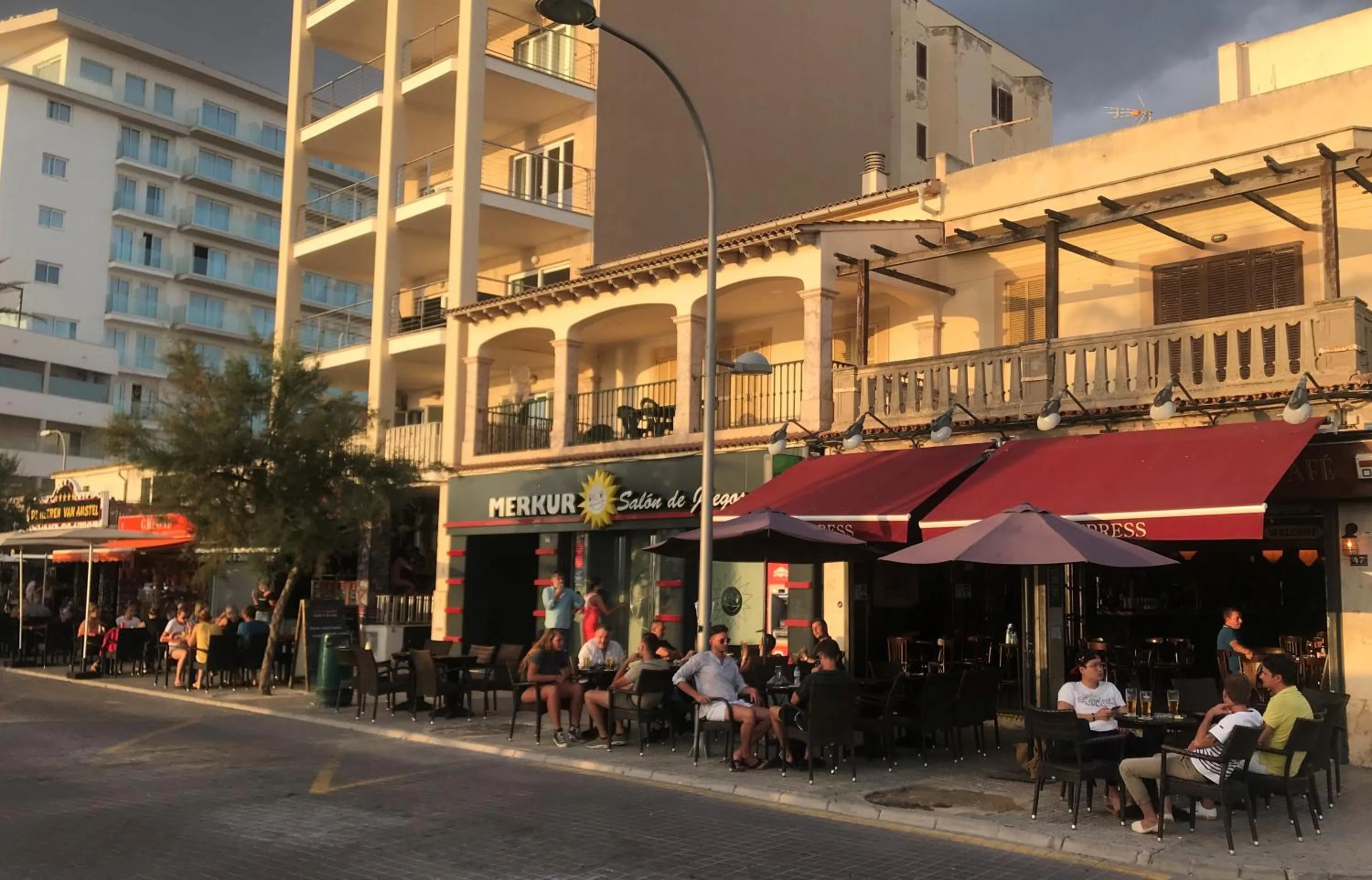 Restaurant/places to eat in Hotel Iris - Only Adults