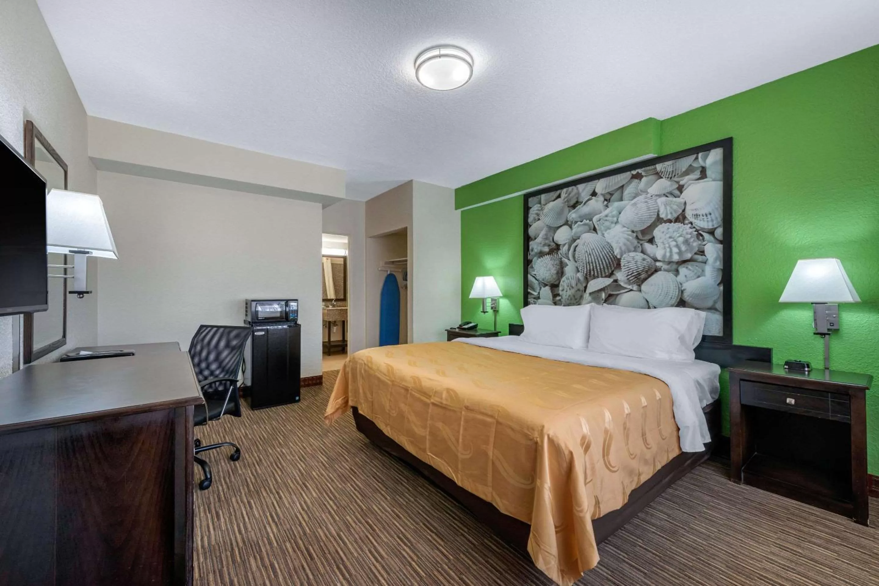 Photo of the whole room, Bed in Quality Inn Daytona Beach Oceanfront