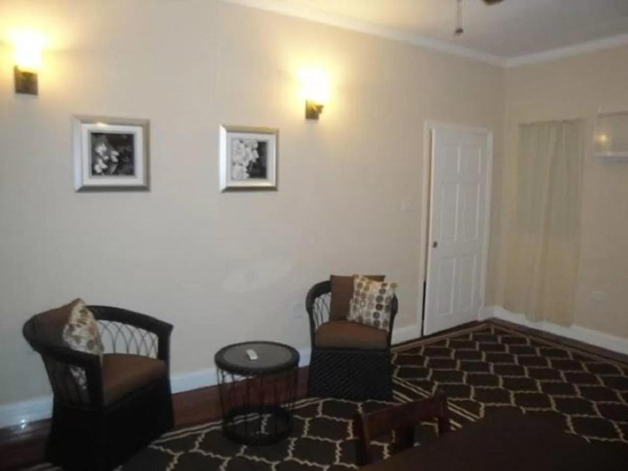 Seating Area in El Dorado Inn