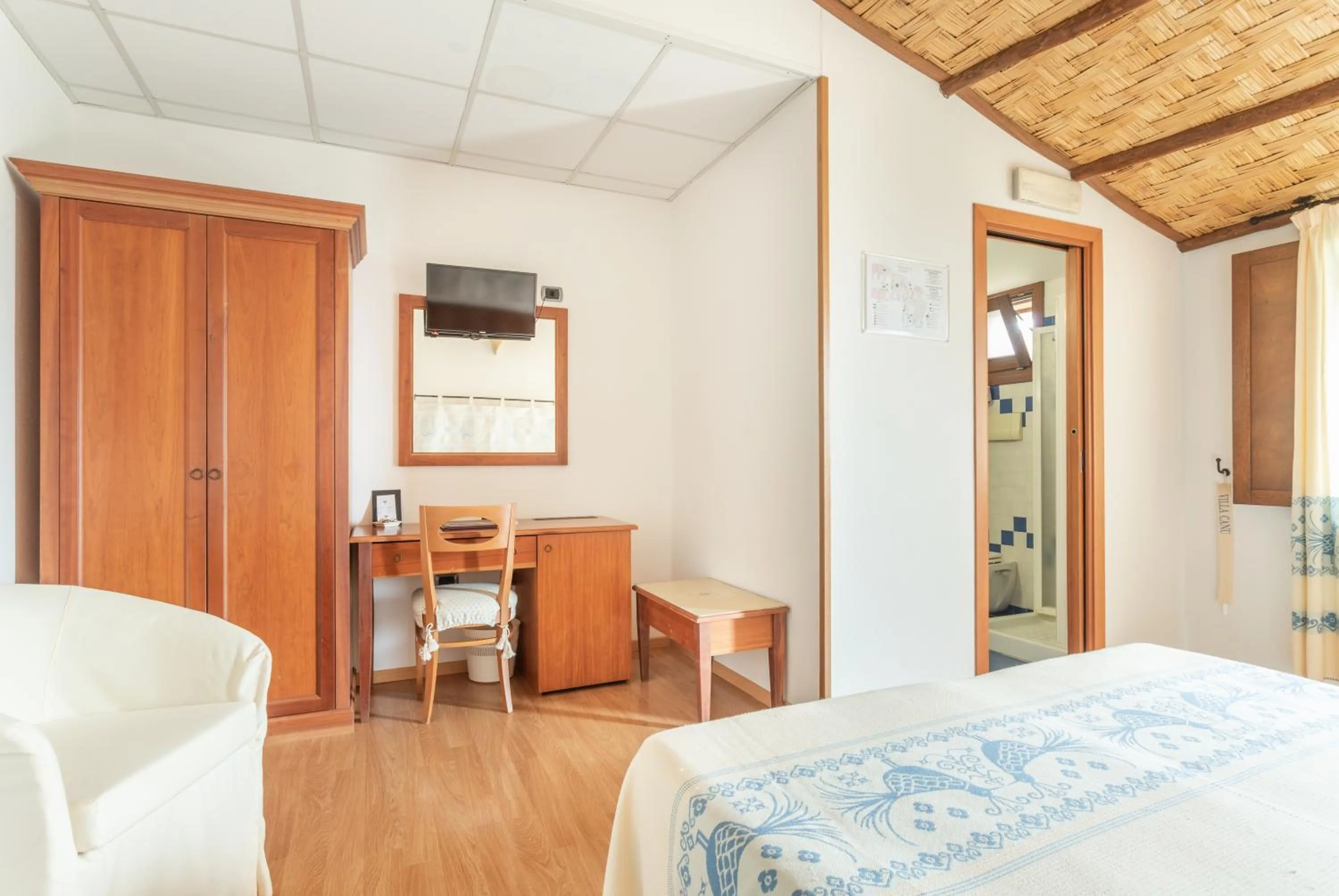 Photo of the whole room, Bed in Hotel Villa Canu