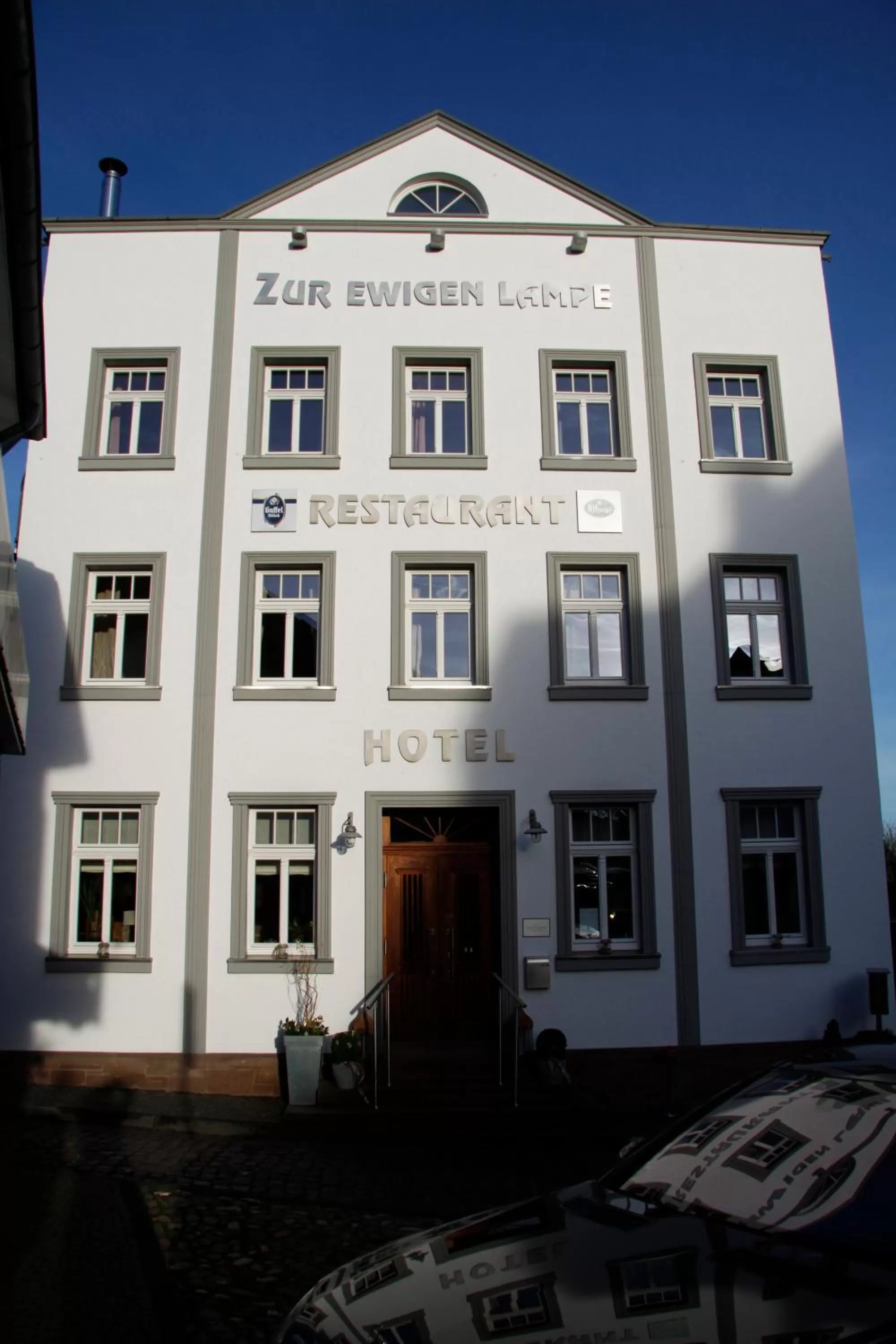 Facade/entrance in Zur Ewigen Lampe Romantisches Landhotel & Restaurant