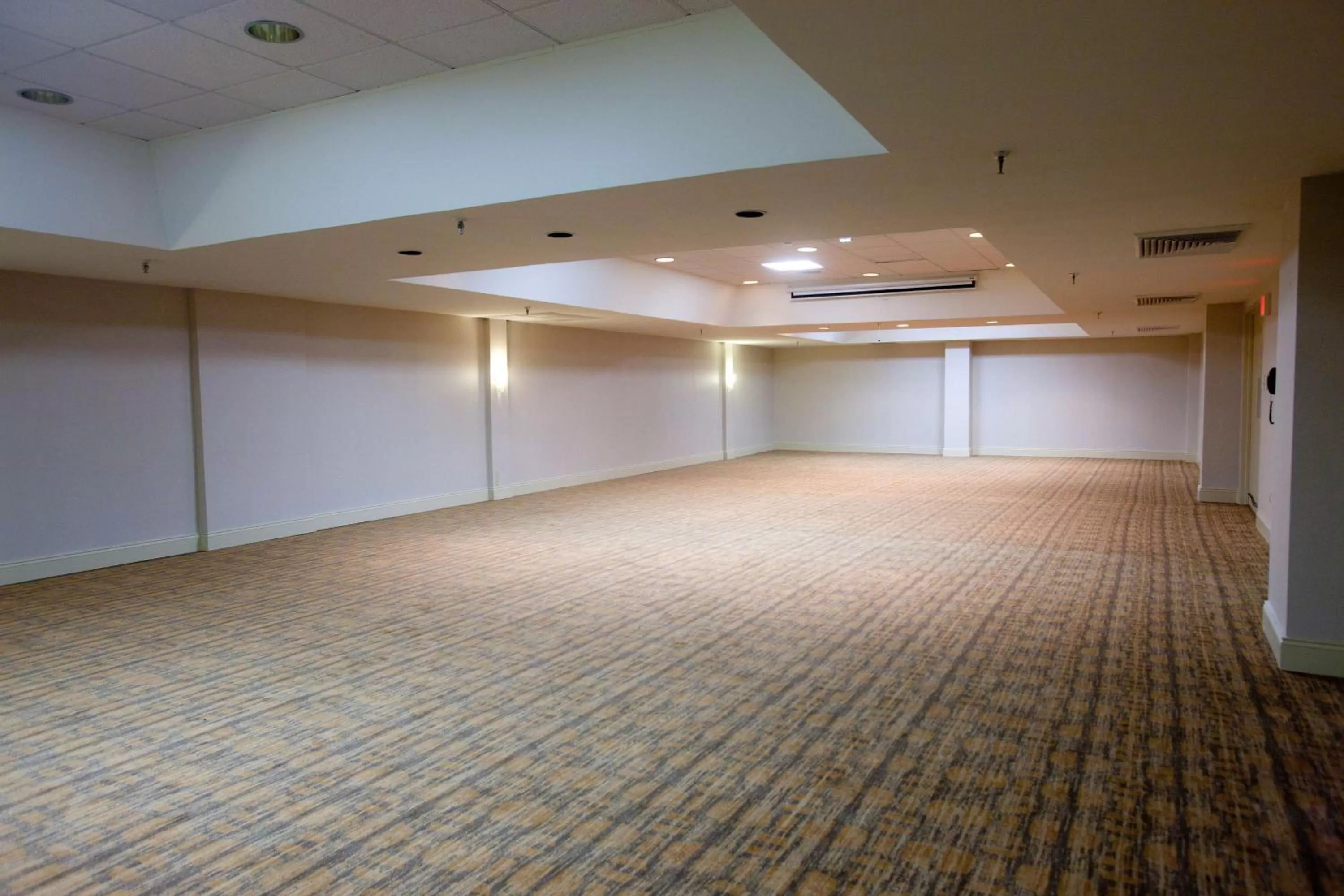 Meeting/conference room in Midland Plaza Hotel