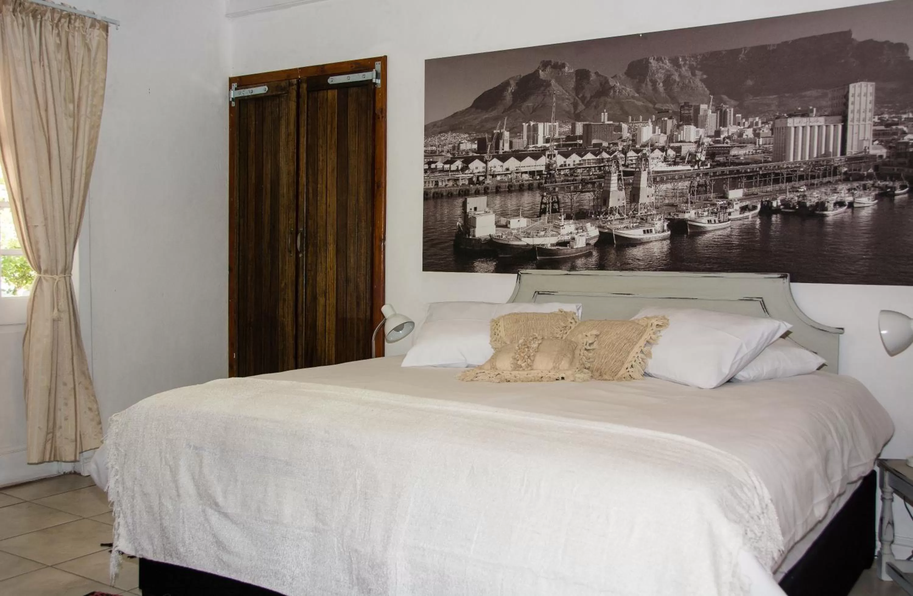 Bed in Aquaelberg Place