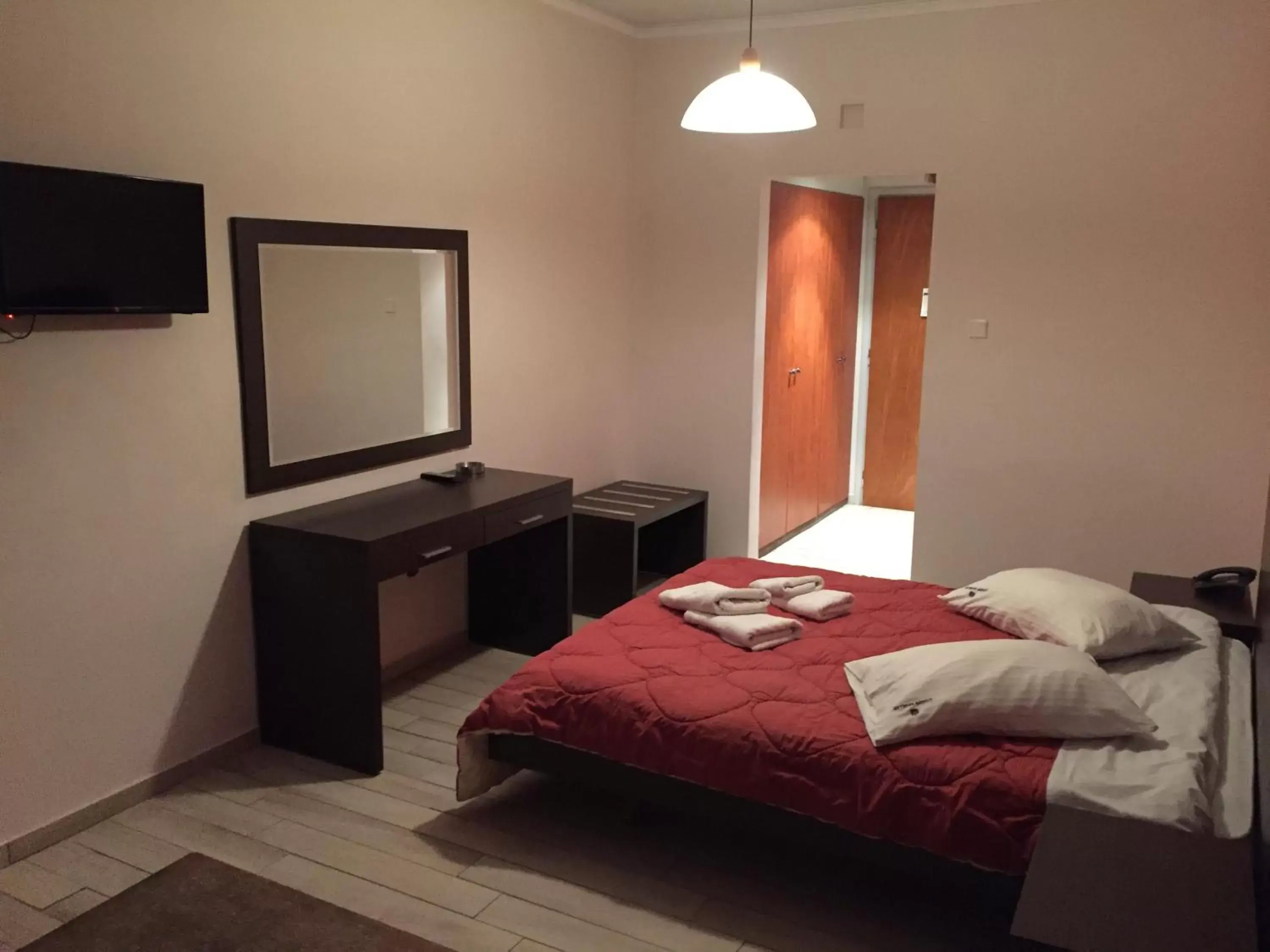 Economy Double or Twin Room in Acharnis Kavallari Hotel Suites Economy Double or Twin Room in Acharnis Kavallari Hotel Suites