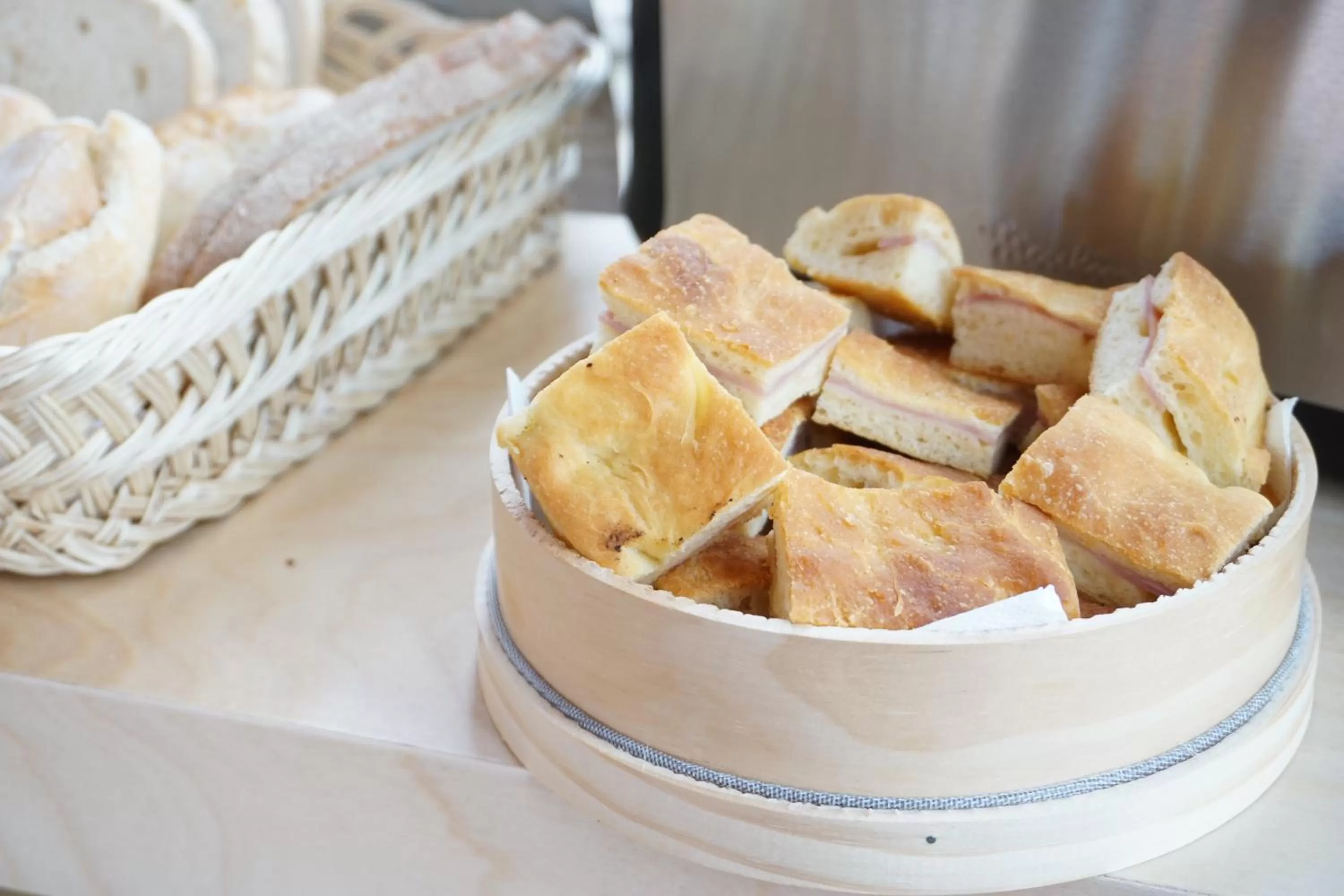 Continental breakfast in Muralha Charm House