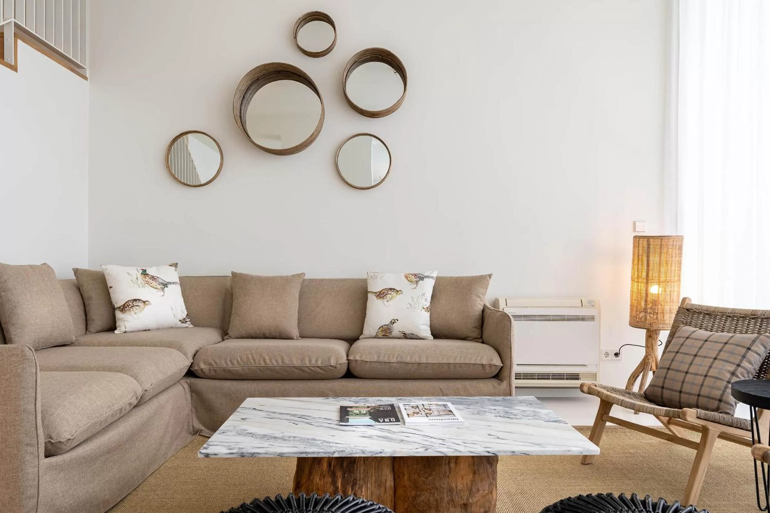 Seating area in Octant Evora