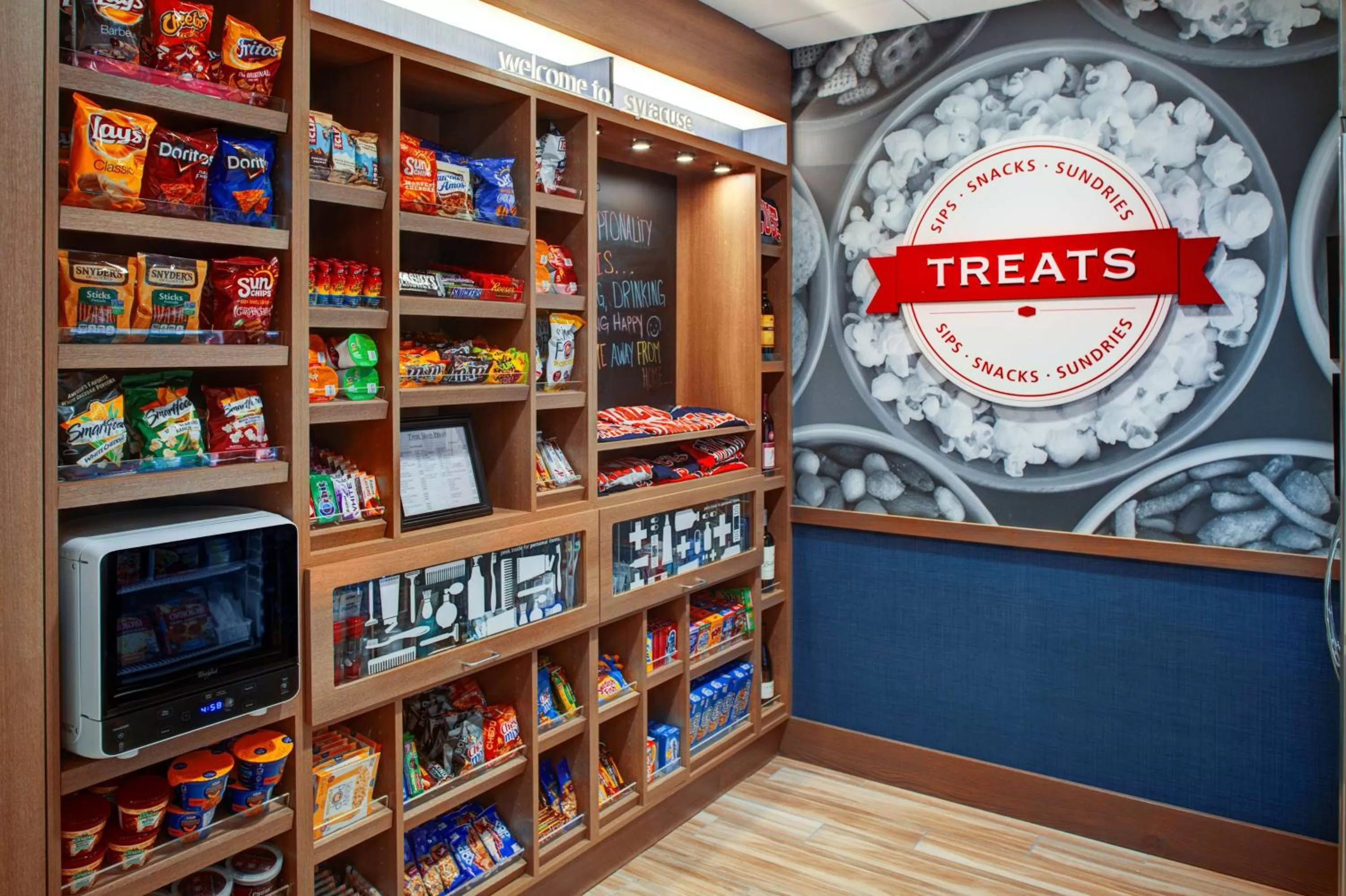 Restaurant/places to eat in Hampton Inn & Suites Syracuse North Airport Area