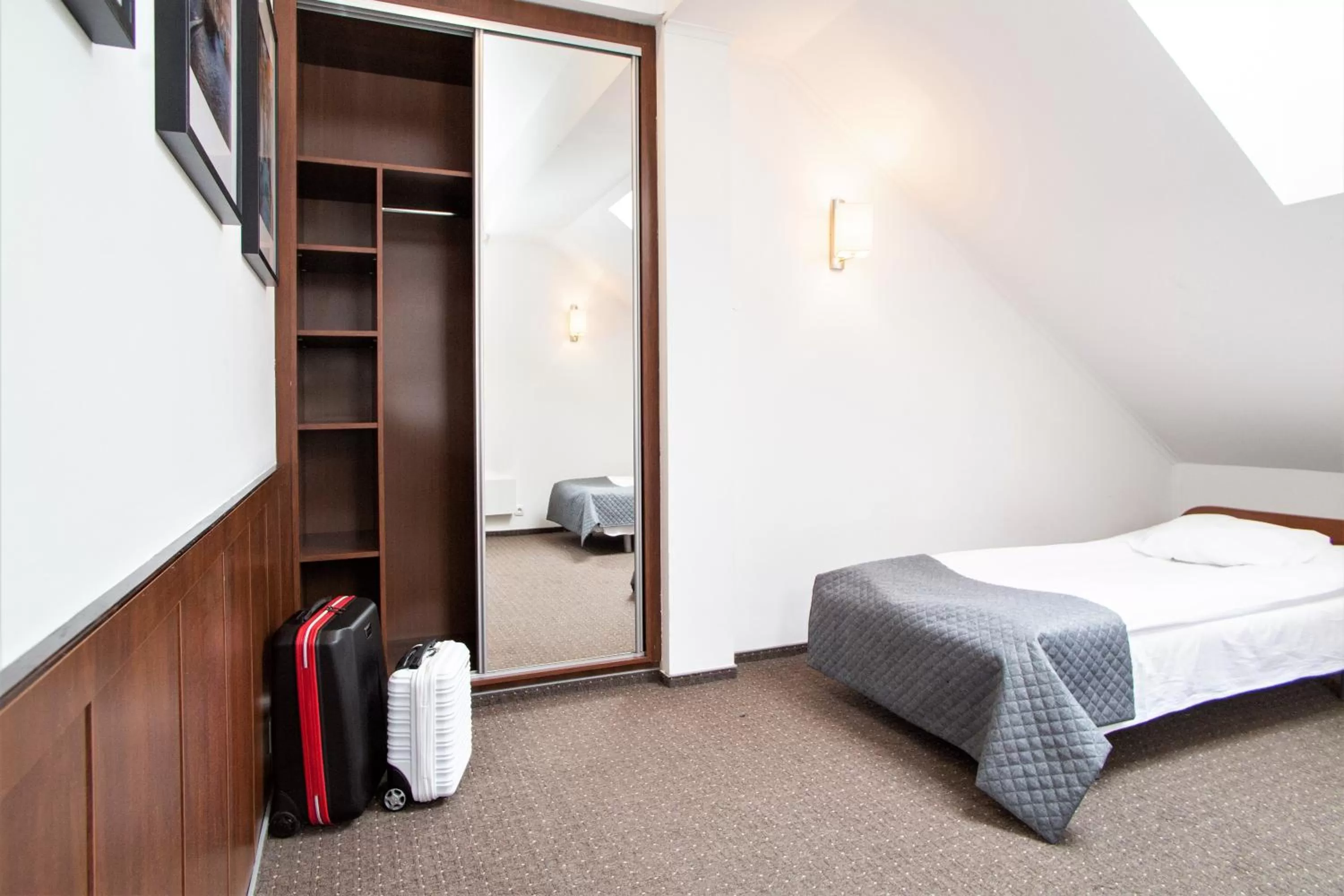 Bedroom, Bed in Warsaw Apartments - Apartamenty Wilanów