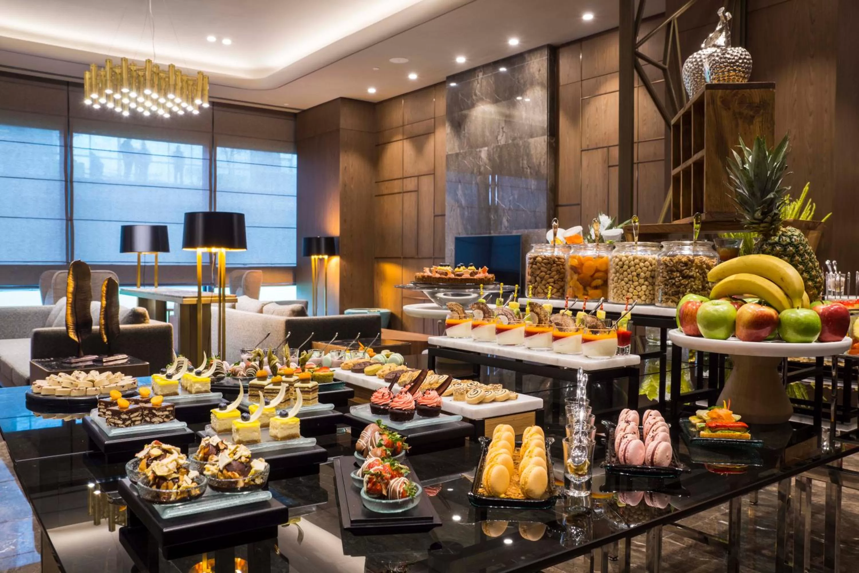 Food and drinks in Radisson Collection Hotel, Vadistanbul