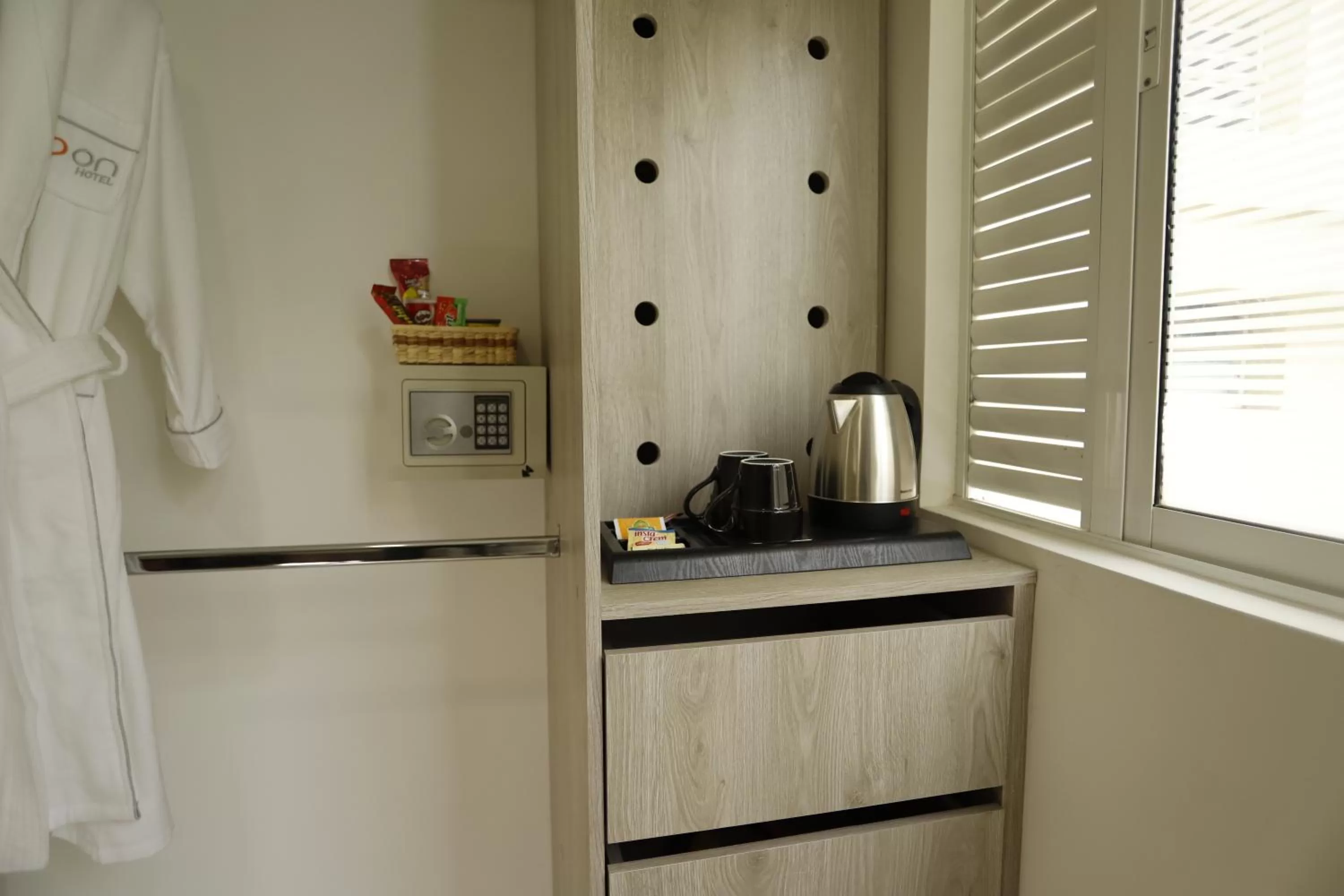 Kitchen/Kitchenette in ON Hotel Cali