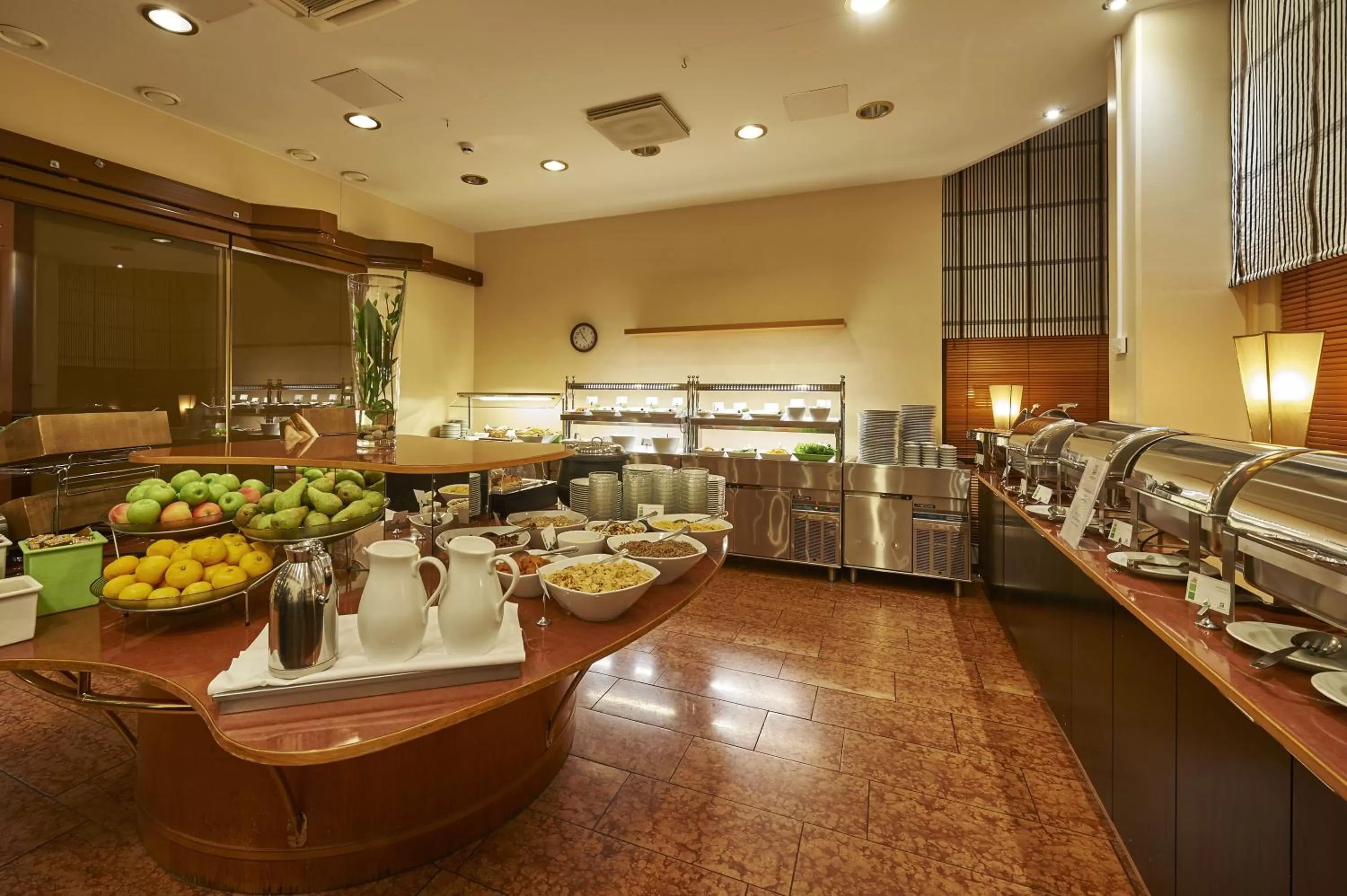 Breakfast in Holiday Inn Helsinki-Vantaa Airport by IHG