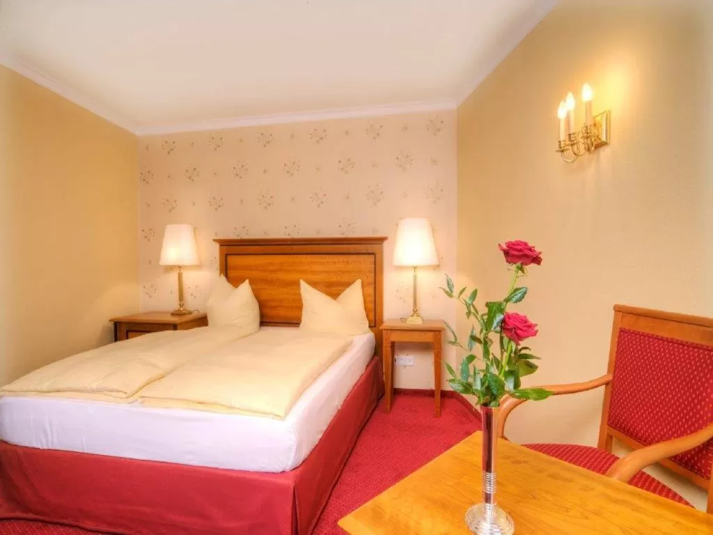 Bed in Trip Inn Hotel Der Adelshof