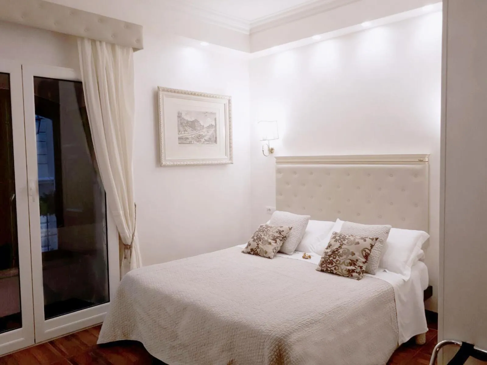 Photo of the whole room, Bed in Locanda Navona