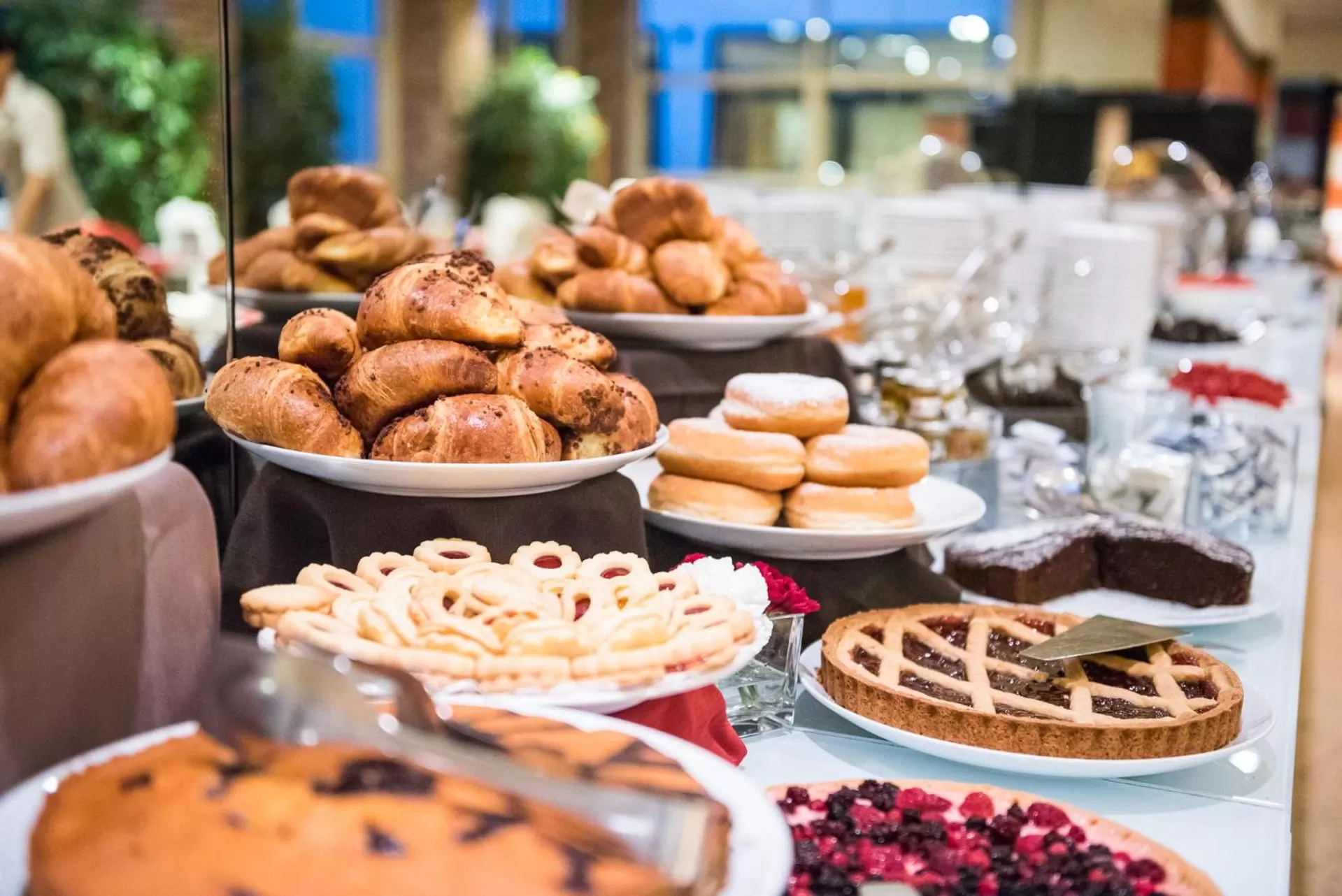 Buffet breakfast in Hotel Veronesi La Torre