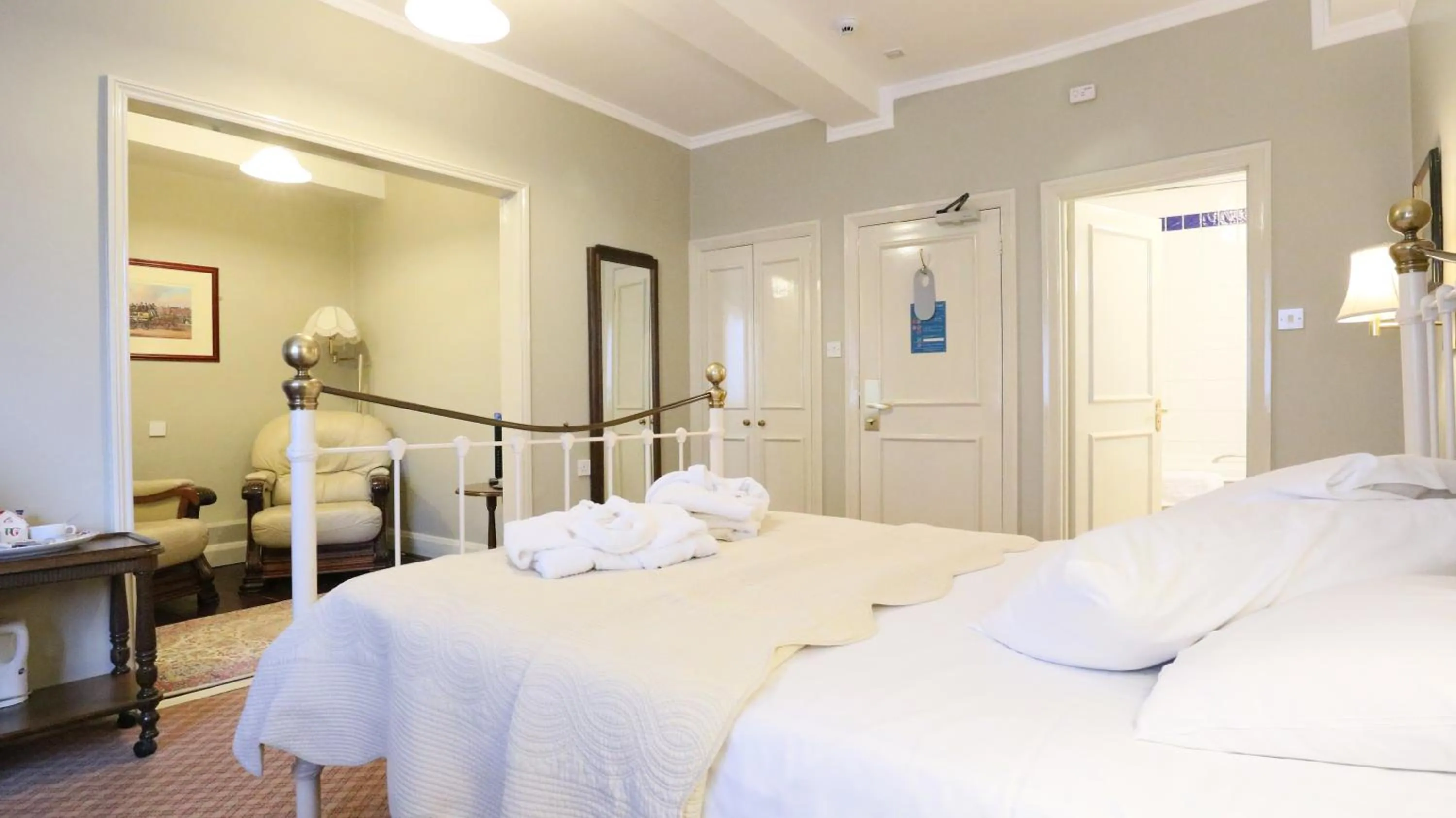 Bedroom, Bed in The Lion Hotel Shrewsbury