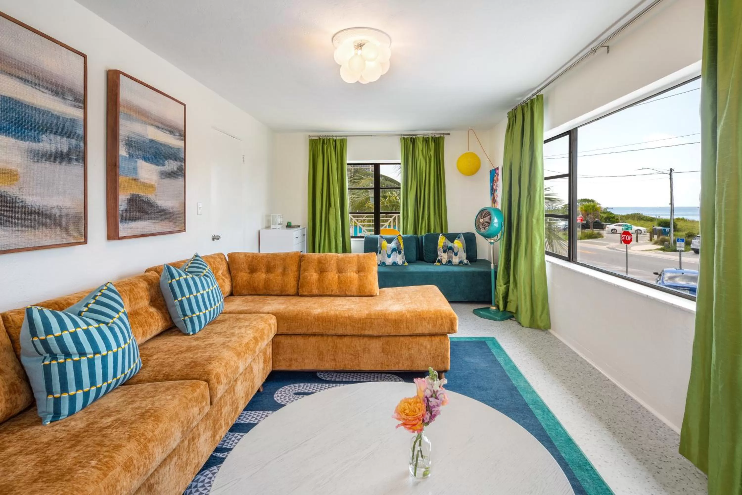 Living room in Sunset Inn and Cottages