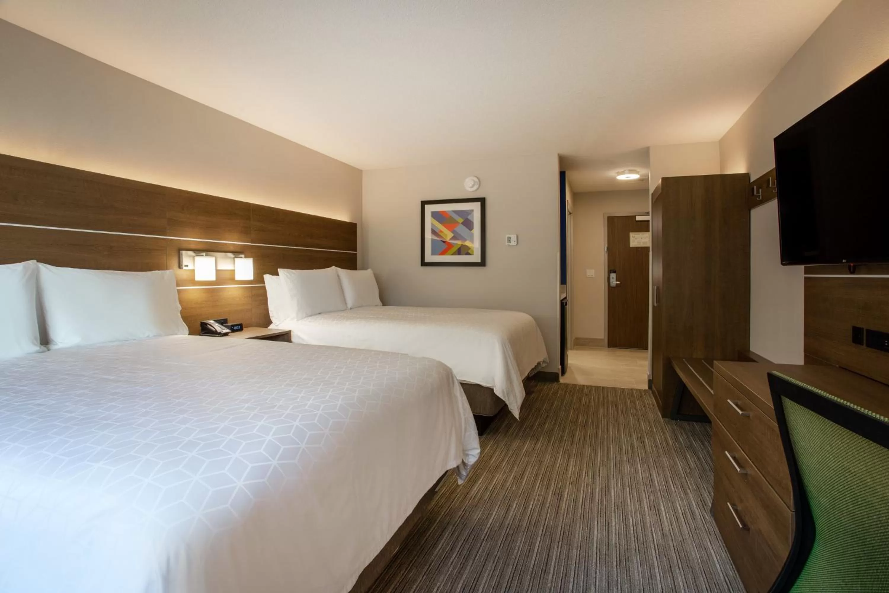Photo of the whole room, Bed in Holiday Inn Express & Suites - Deland South by IHG