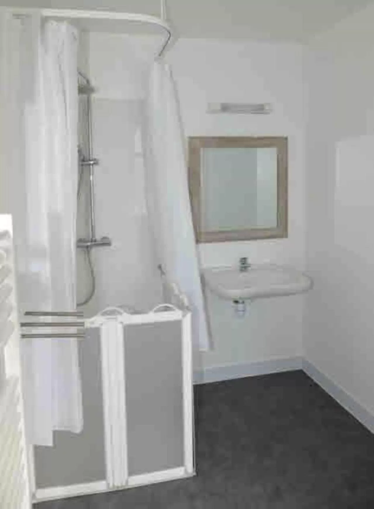 Shower, Bathroom in Apparthotel Douai Gare