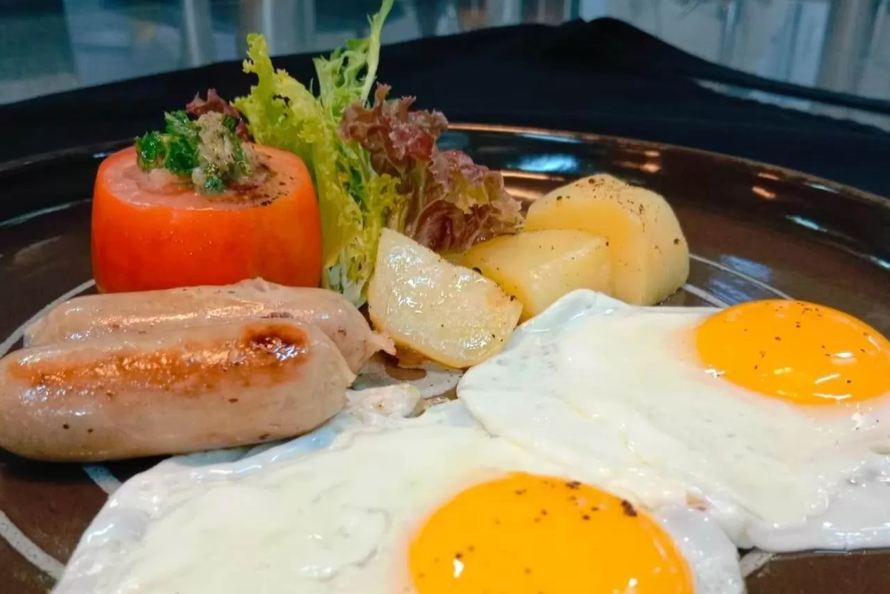 Food in Pemedal Beach Resort