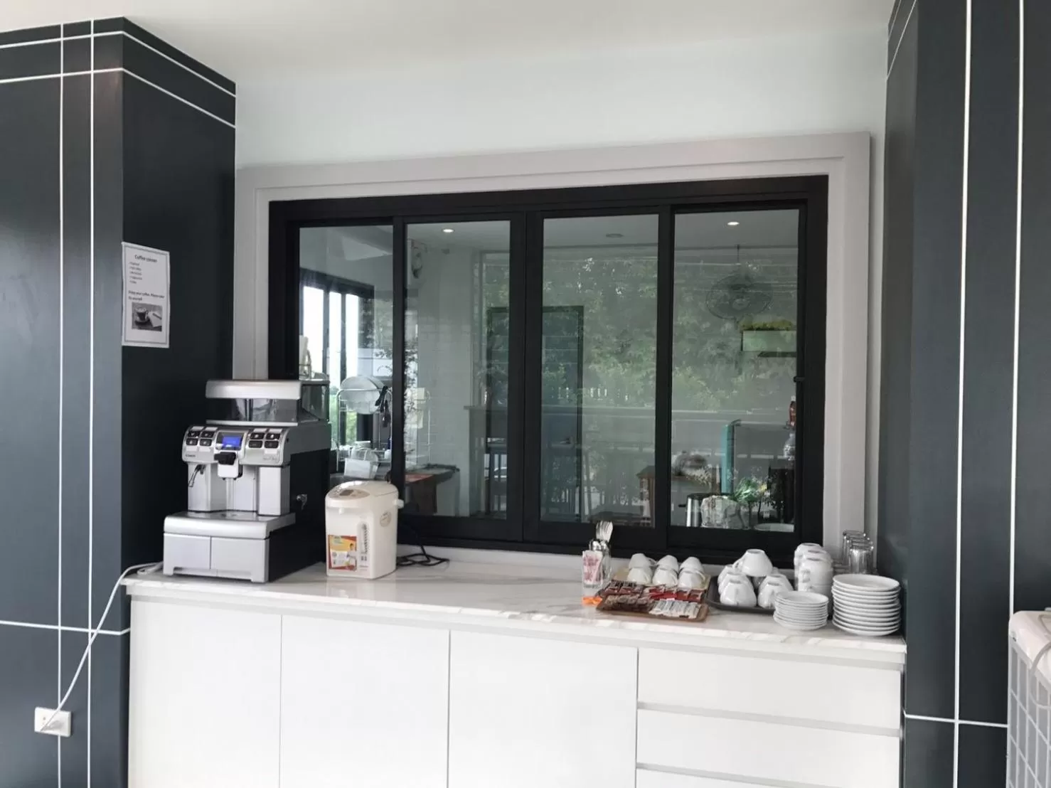 Food and drinks in Sita Krabi Hotel