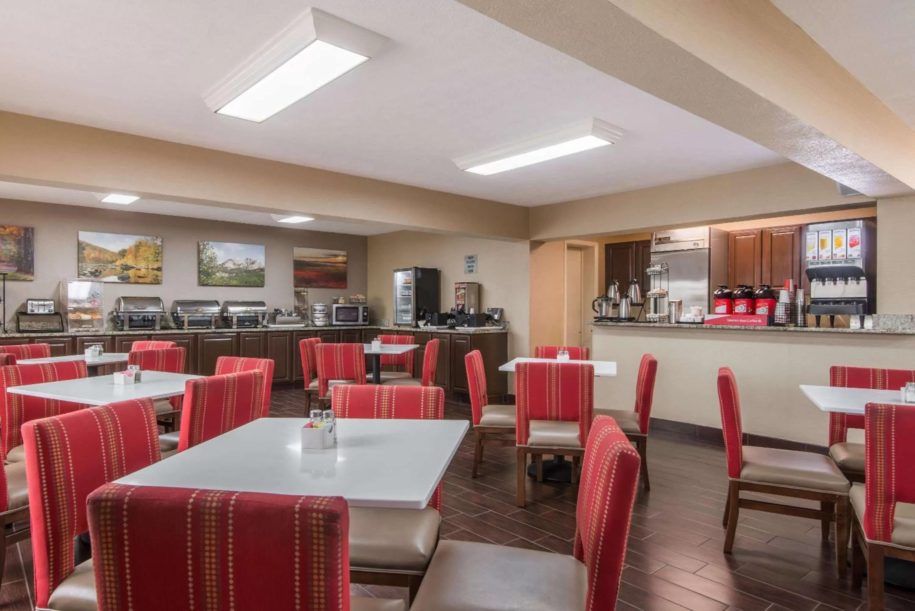 Restaurant/places to eat in Wyndham Garden Hotel Cross Lanes Charleston