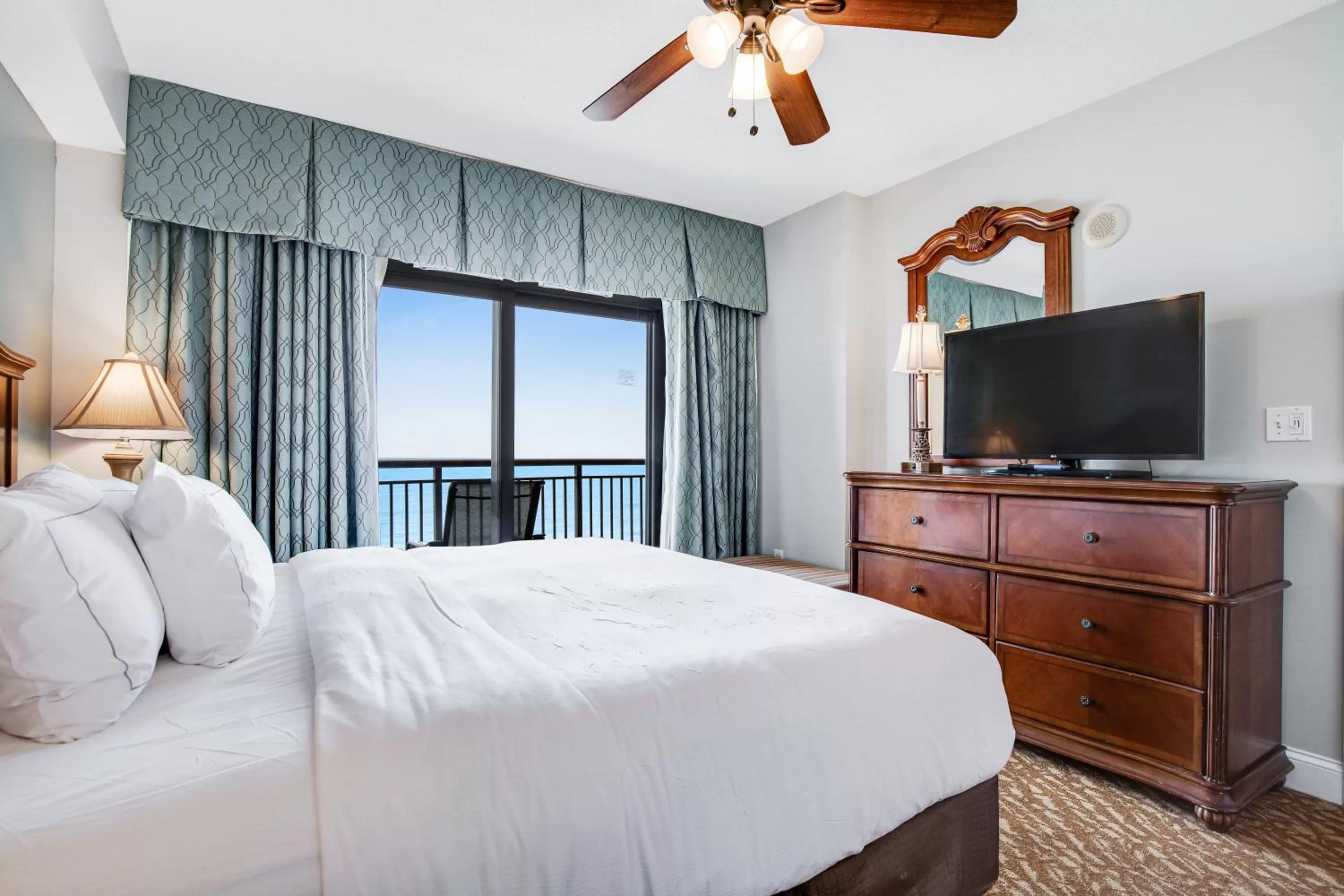 Bedroom, Bed in Anderson Ocean Club and Spa by Oceana Resorts