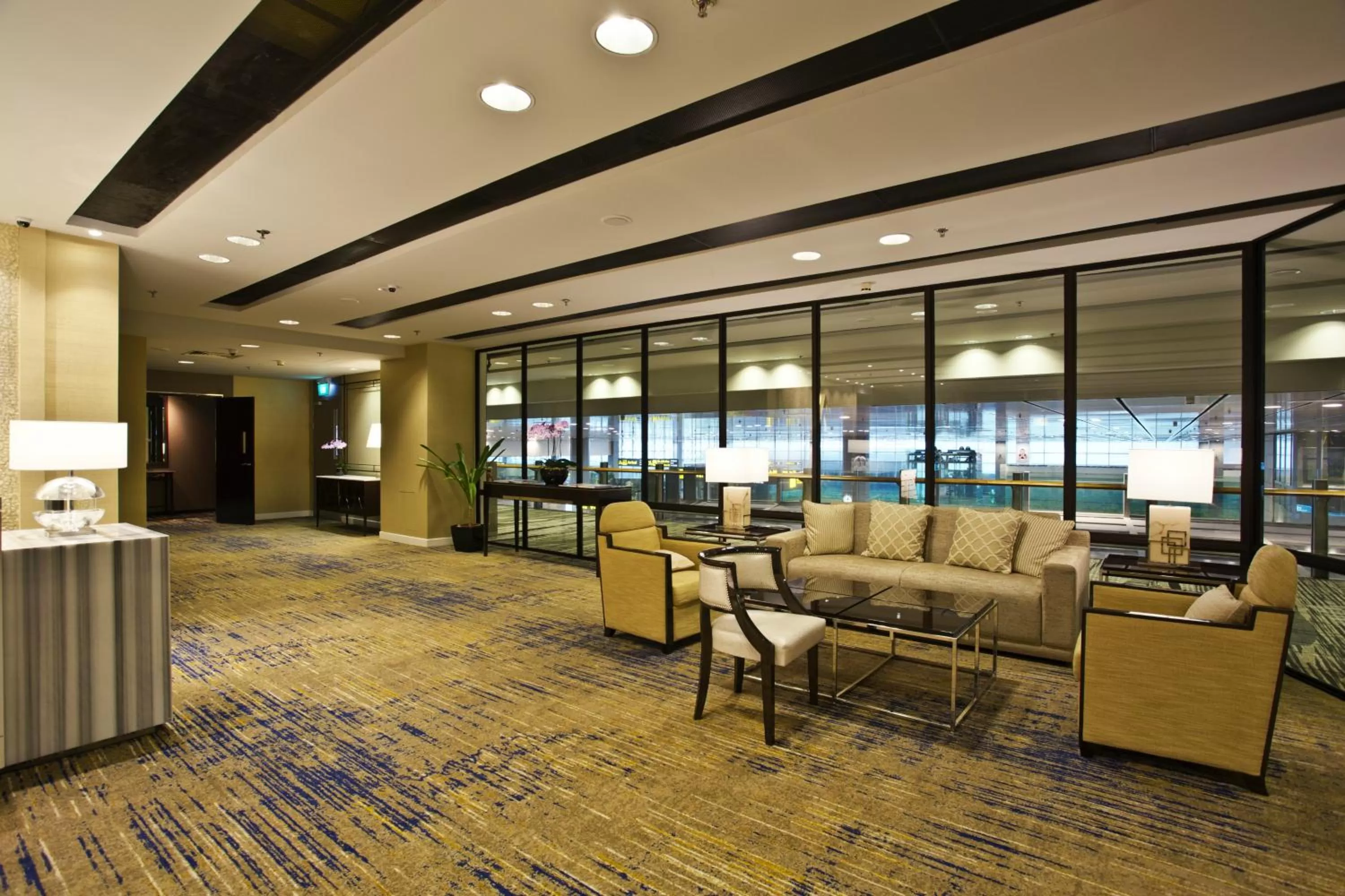 Lobby or reception in Ambassador Transit Hotel - Terminal 3