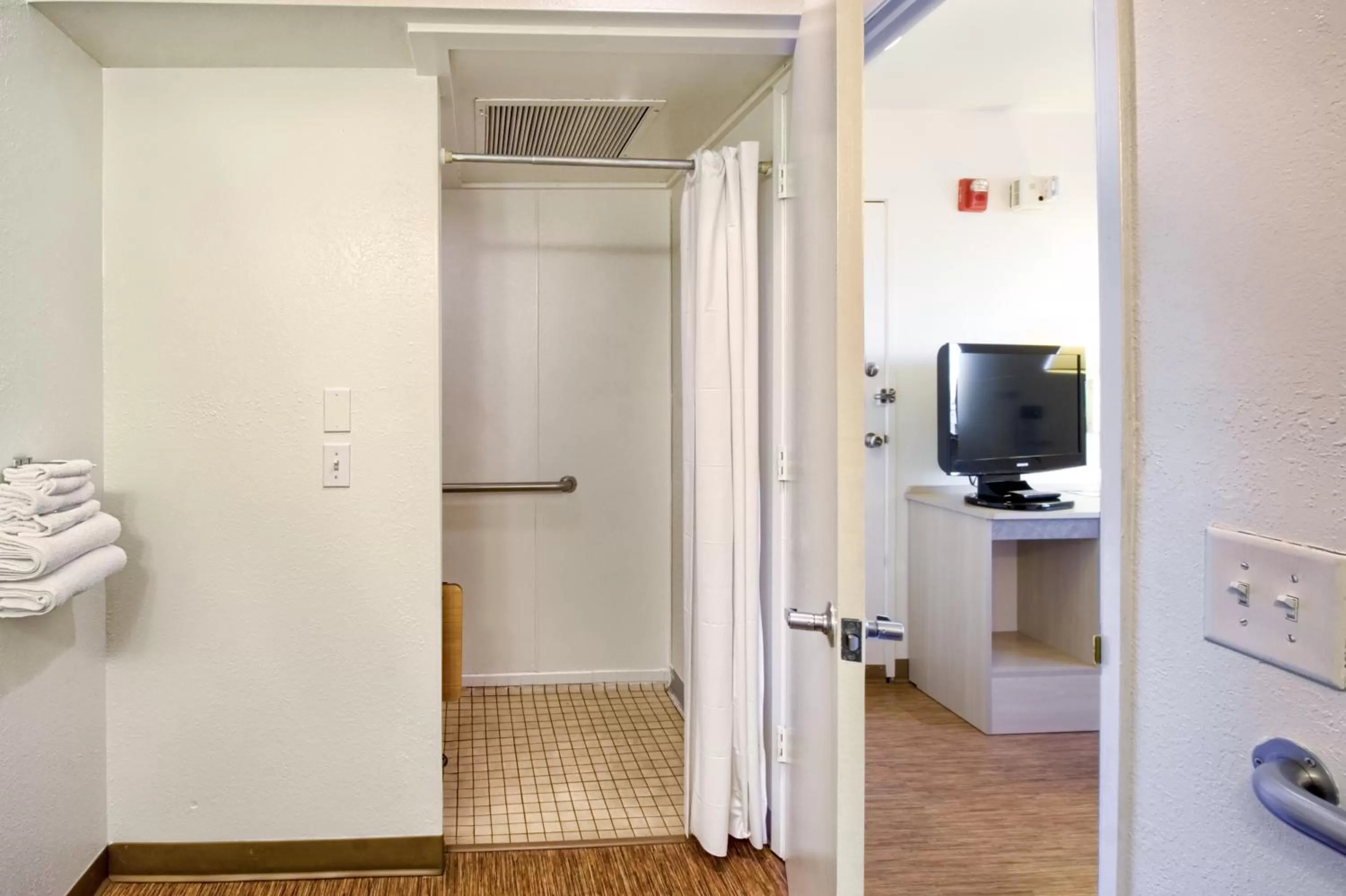 Bathroom in Motel 6-Pendleton, OR