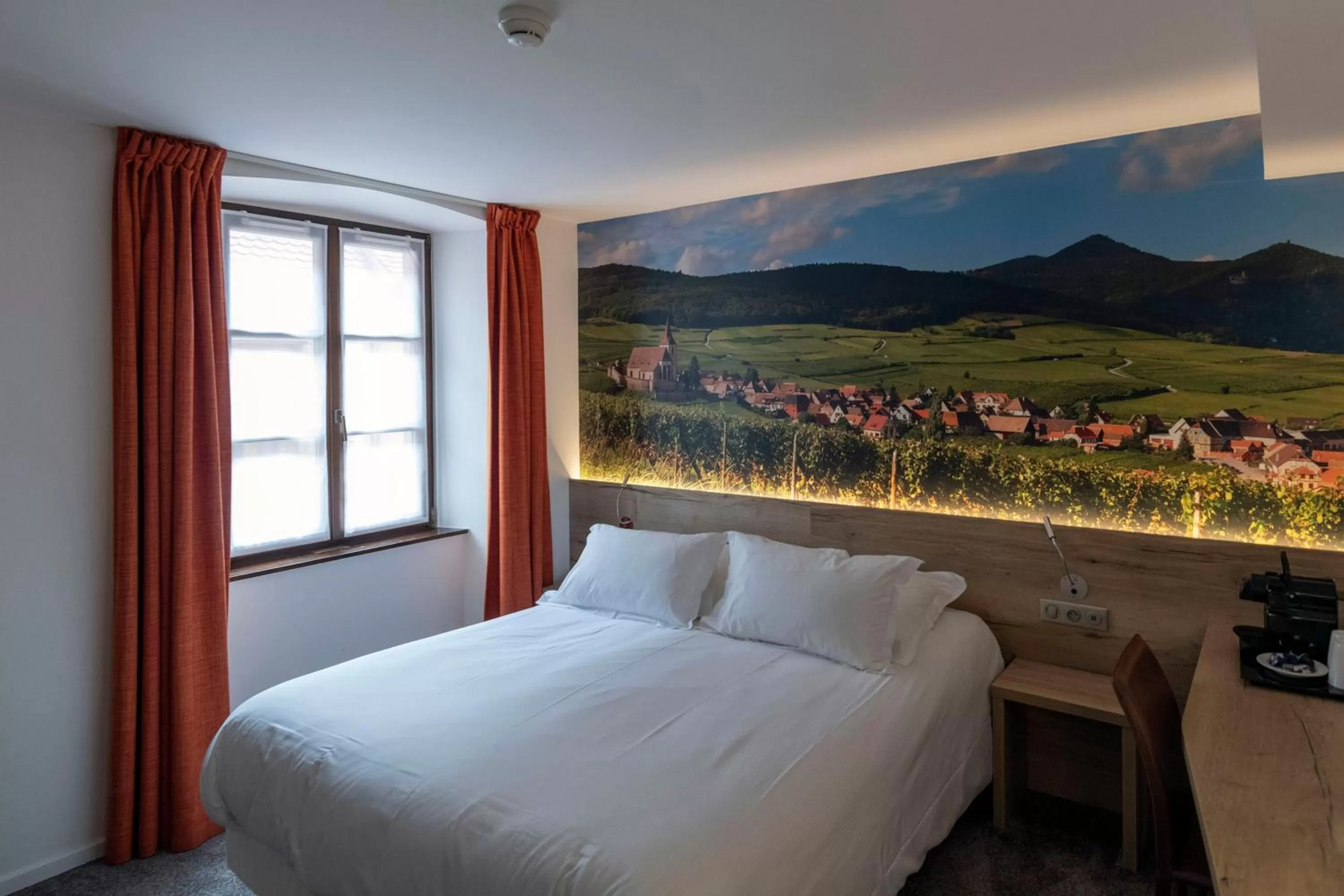 Photo of the whole room, Bed in Hotel KLE, BW Signature Collection